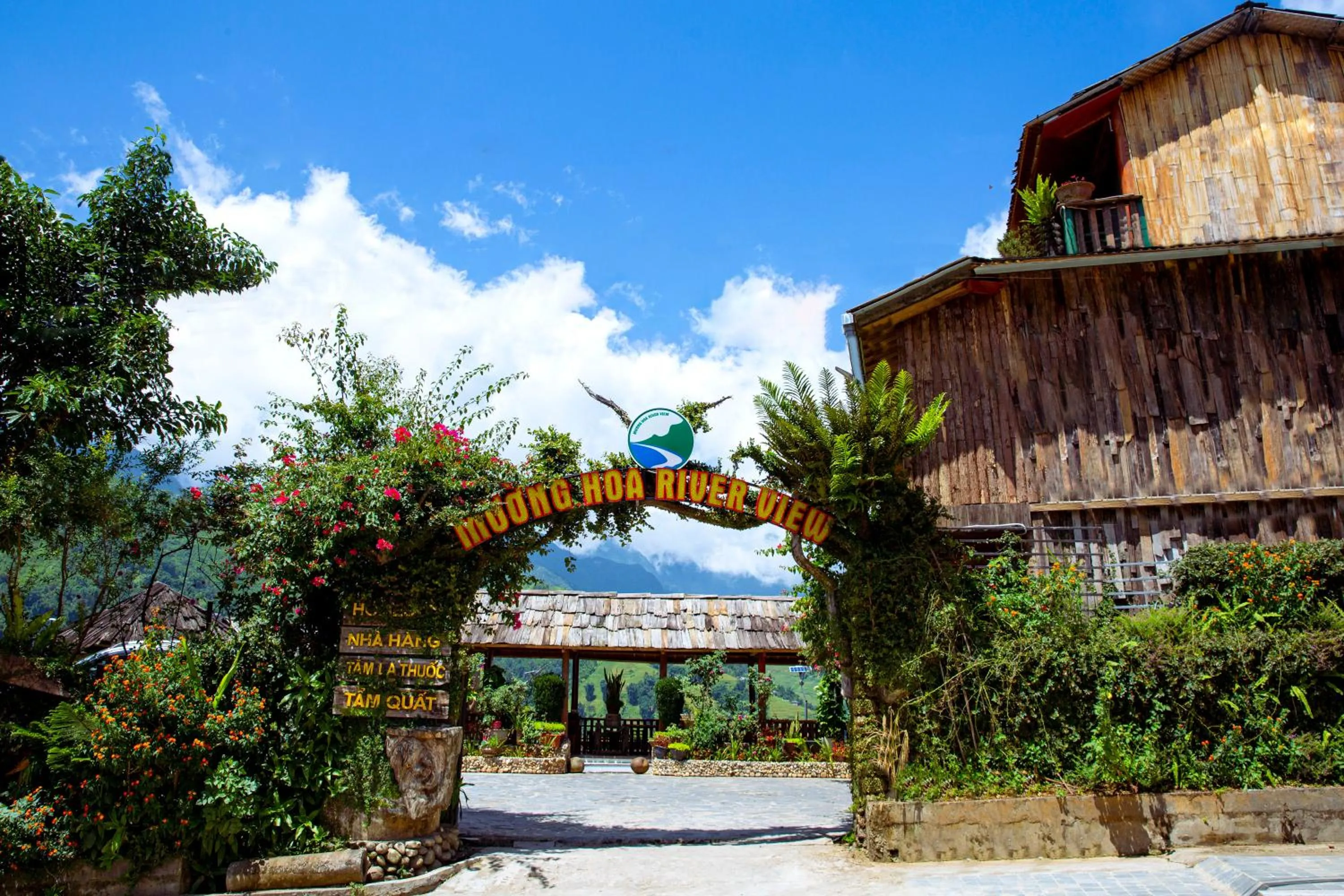 Muong Hoa River View Hotel