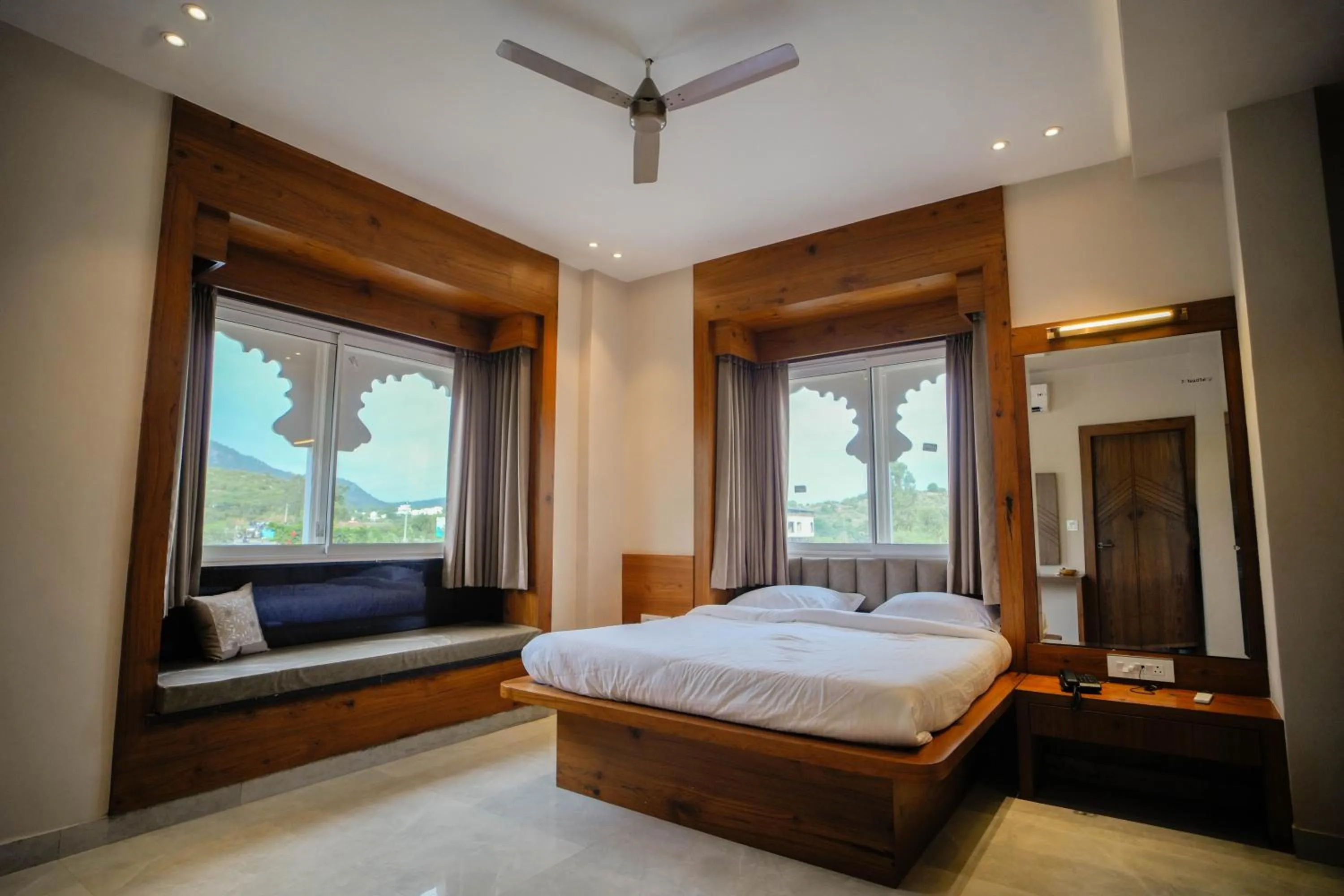 Bed in The Ekling Garh Hotel & Resort
