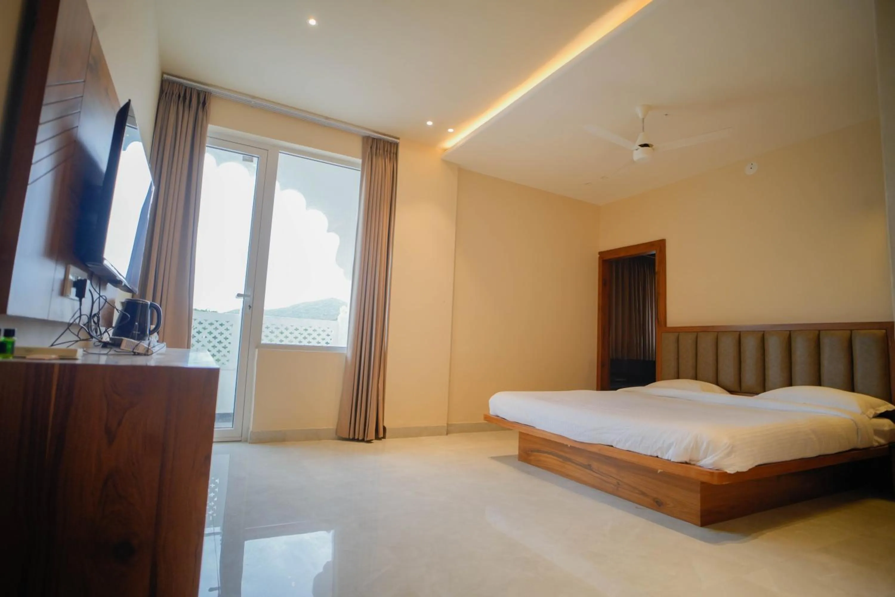 Bed in The Ekling Garh Hotel & Resort