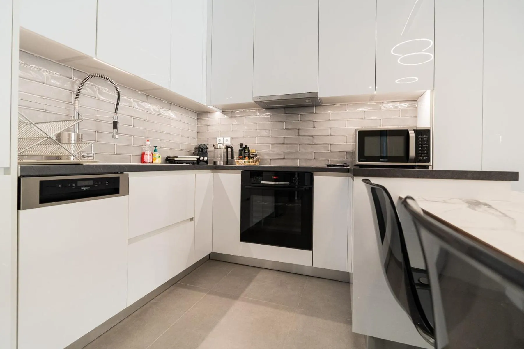 LIV - Luminous & Spacious in Pagrati