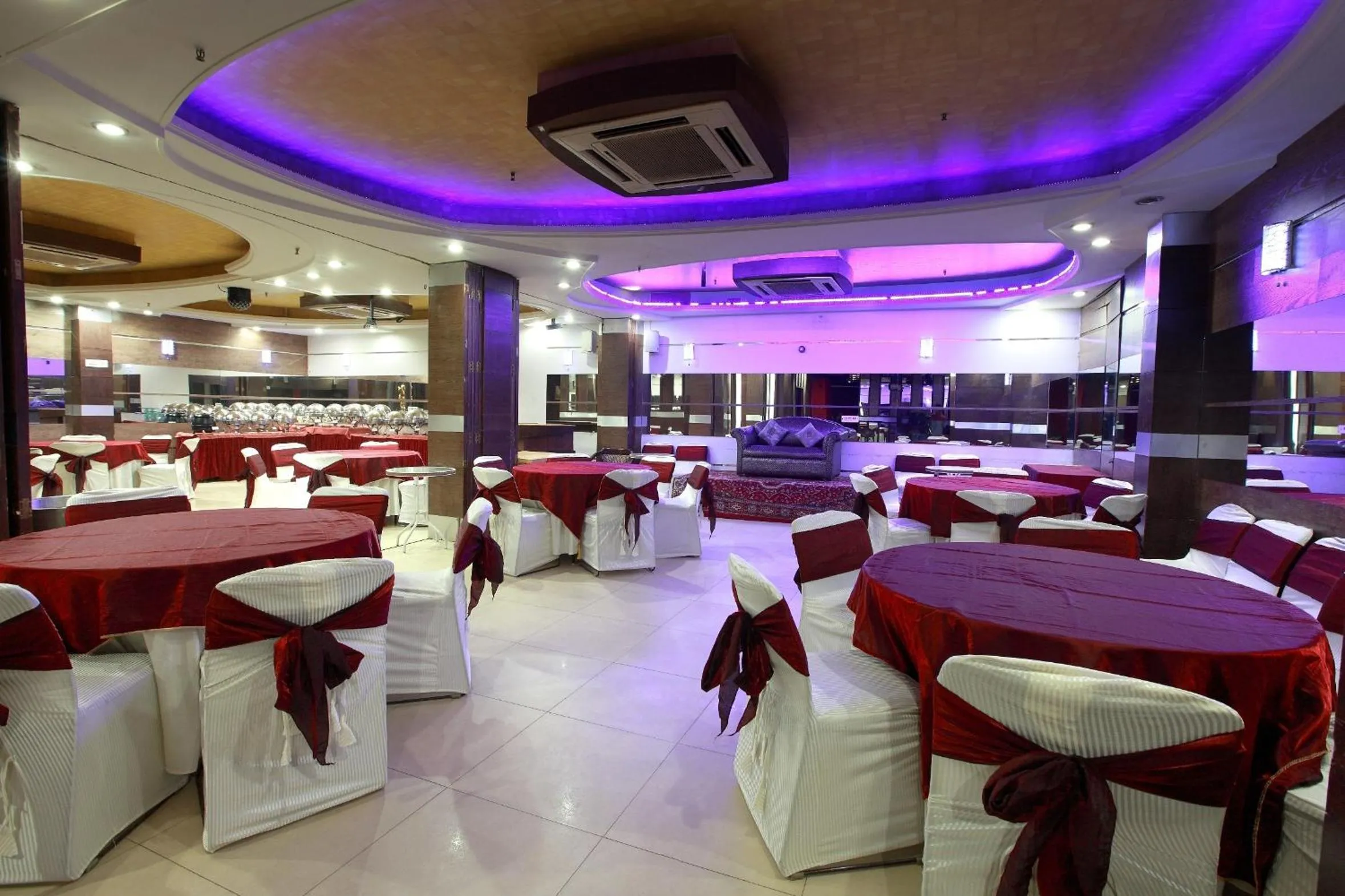 Banquet/Function facilities in Hotel Royal Castle Grand