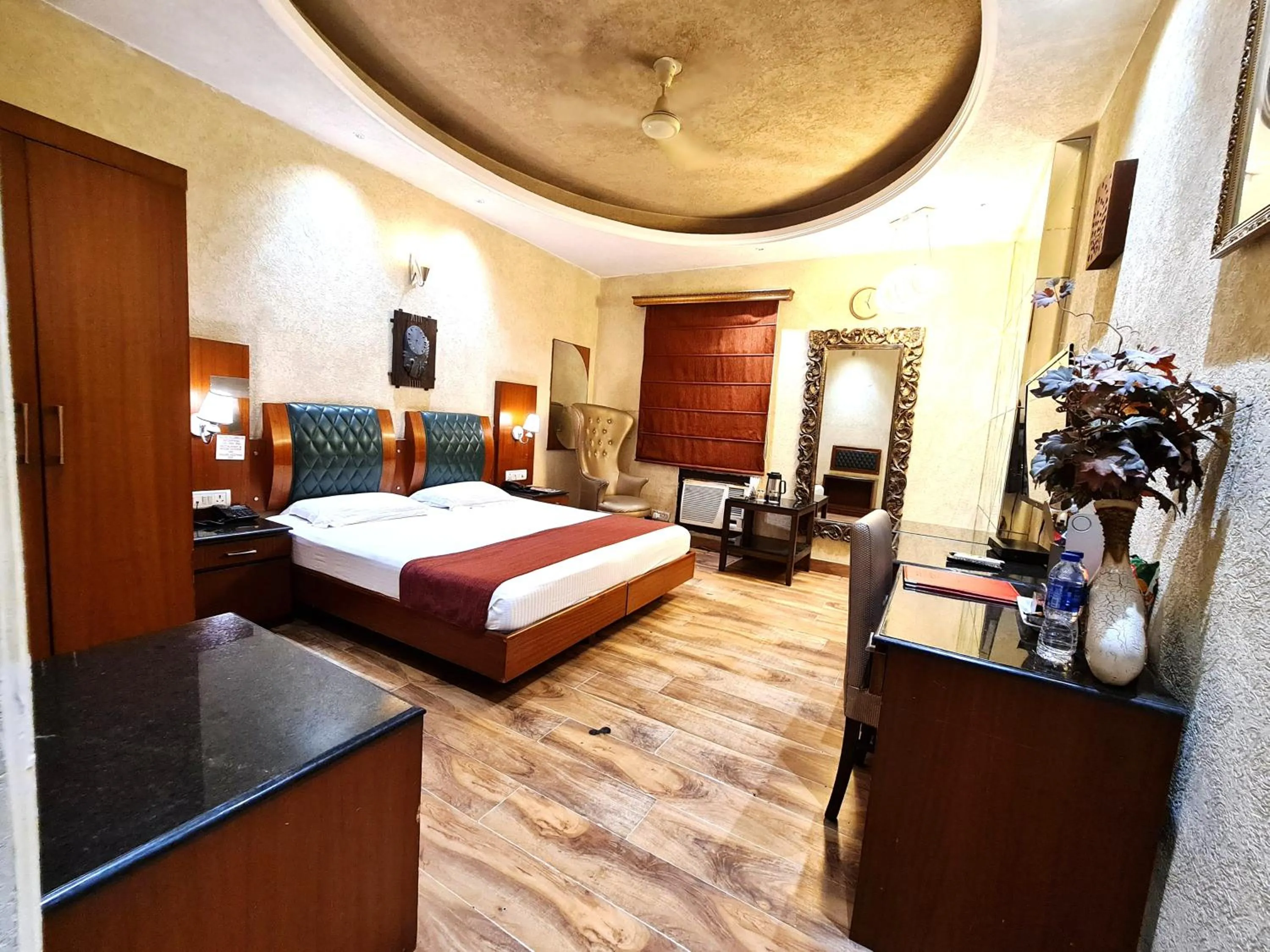 Hotel Royal Castle Grand