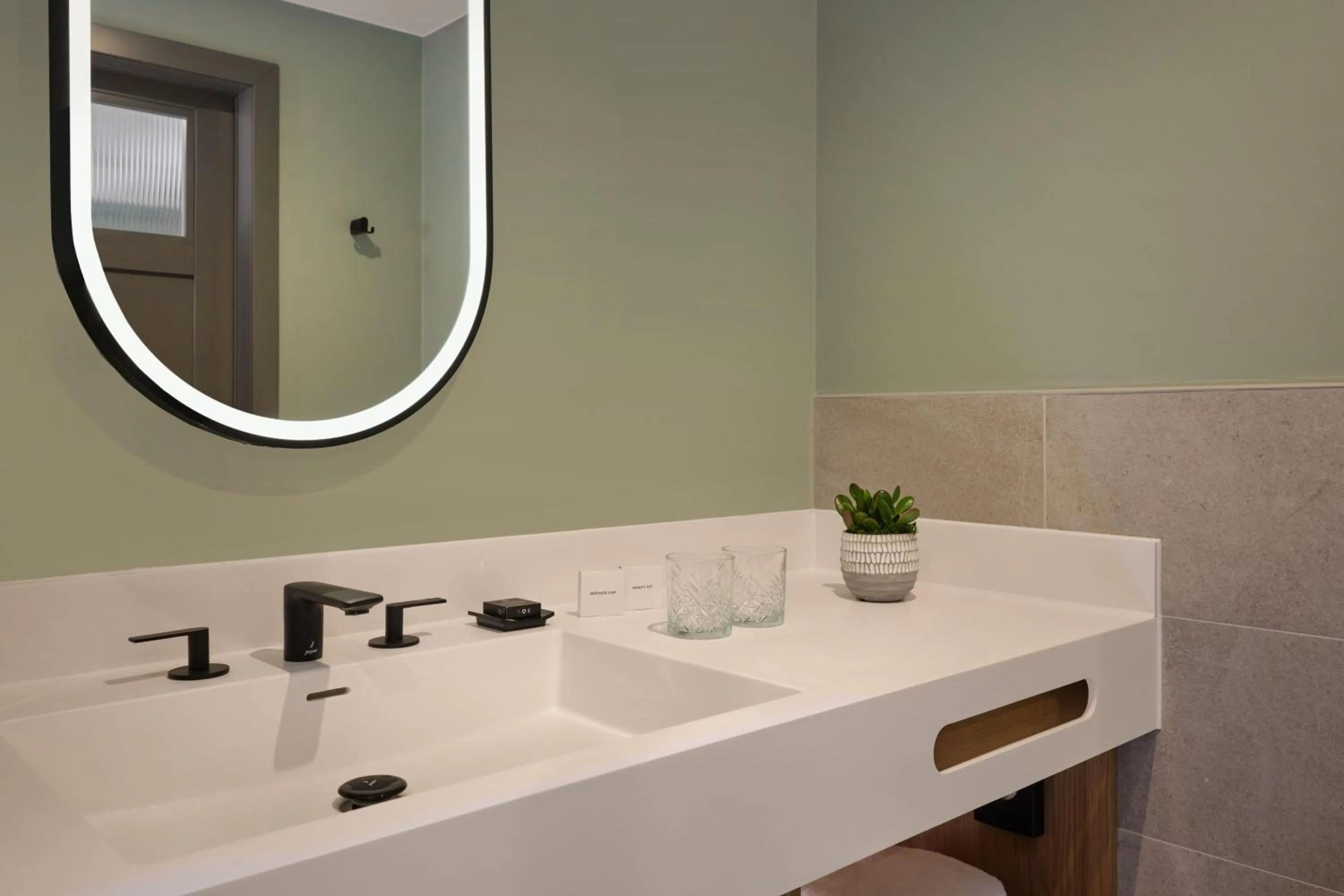 Bathroom in The Reach at Piccadilly, Manchester, a Tribute Portfolio Hotel