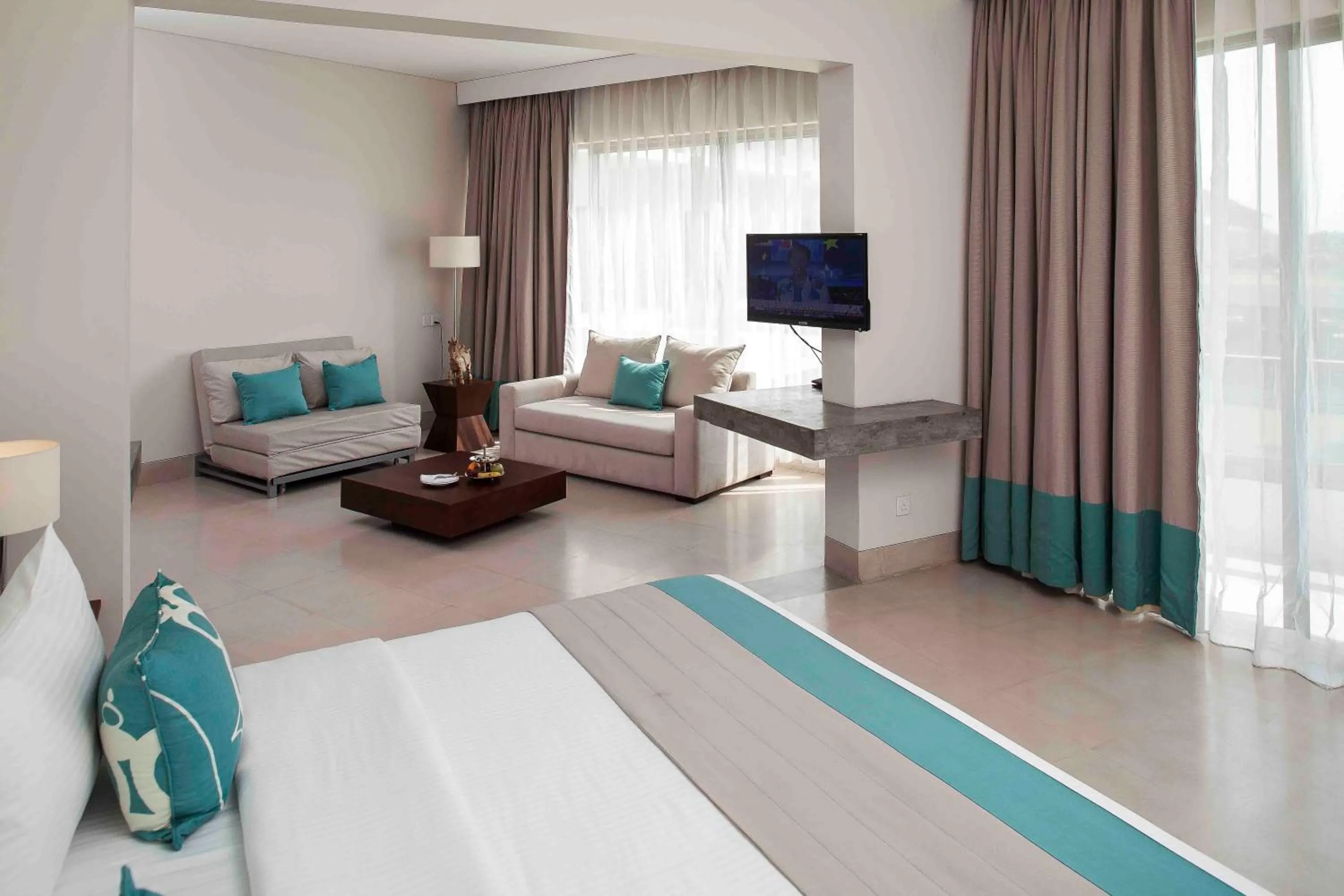Photo of the whole room, Bed in Amaya Beach Passikudah