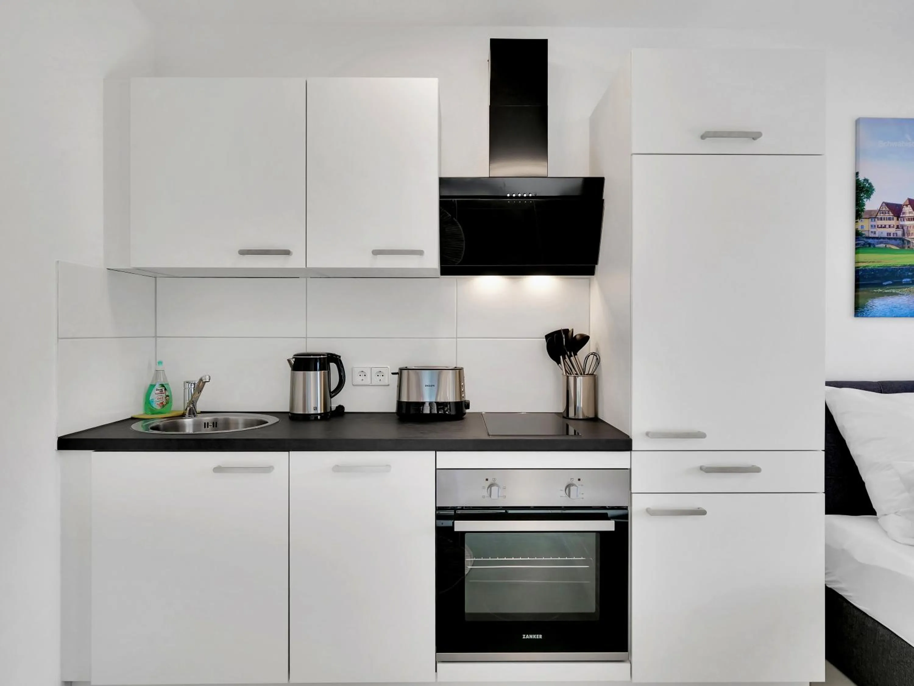 stove in INhome Studio Apartment - Küche - Parken - TV