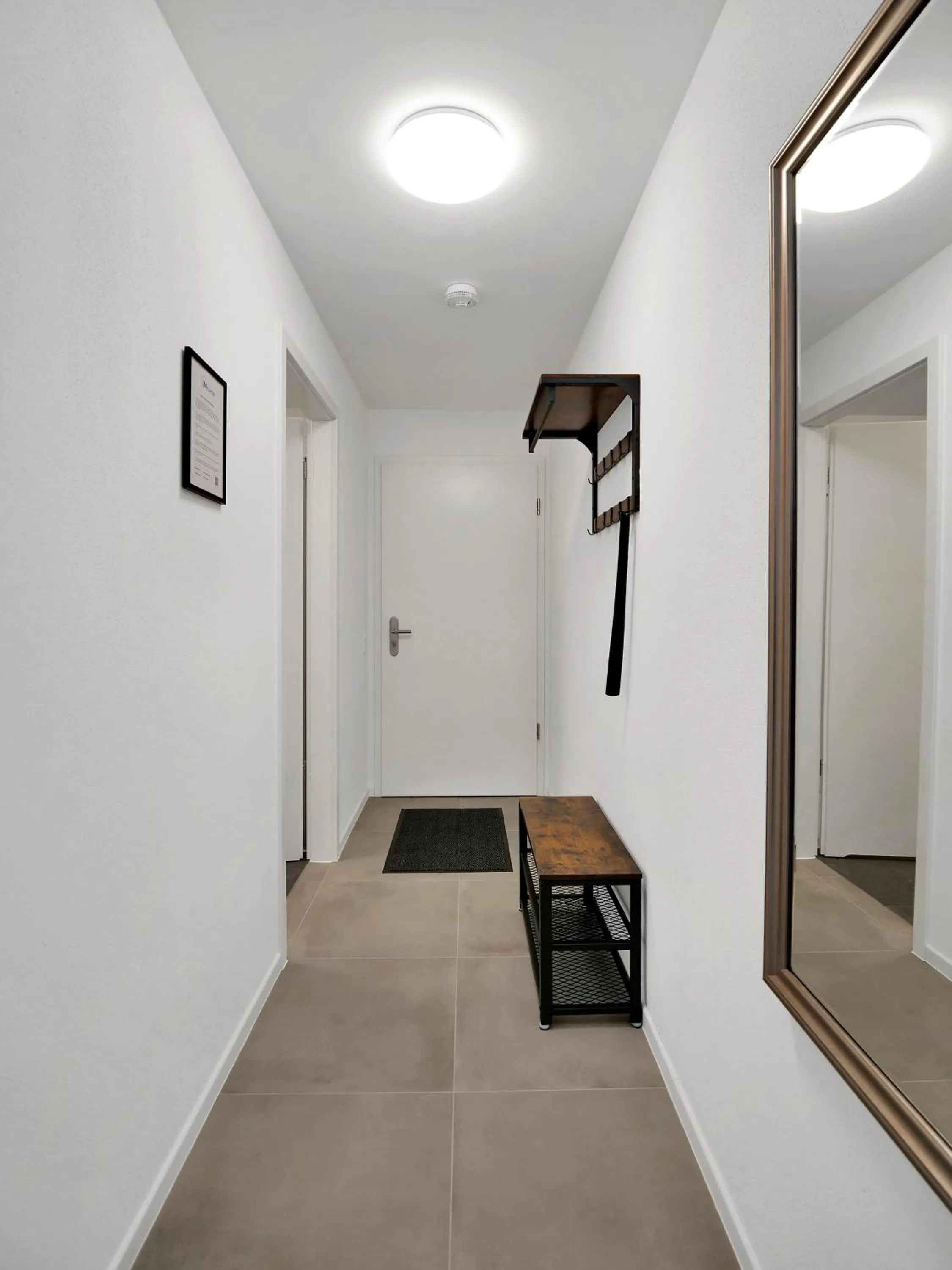 Facade/entrance in INhome Studio Apartment - Küche - Parken - TV