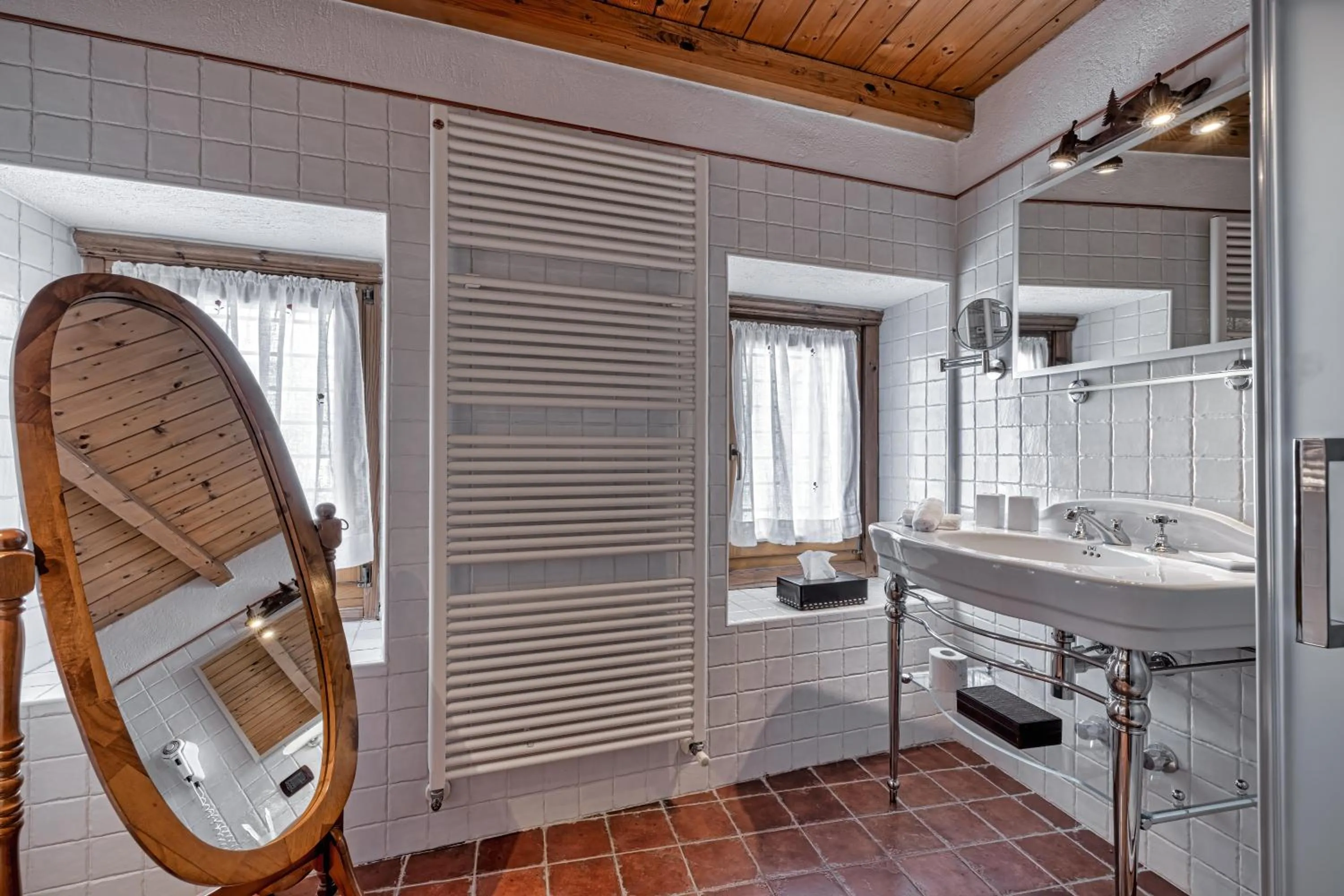 Bathroom in Chalet BRAGARD-Boutique Chalet & SPA