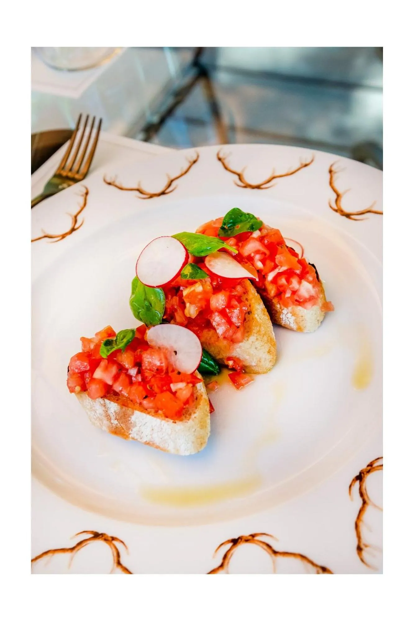 Restaurant/places to eat in Chalet BRAGARD-Boutique Chalet & SPA