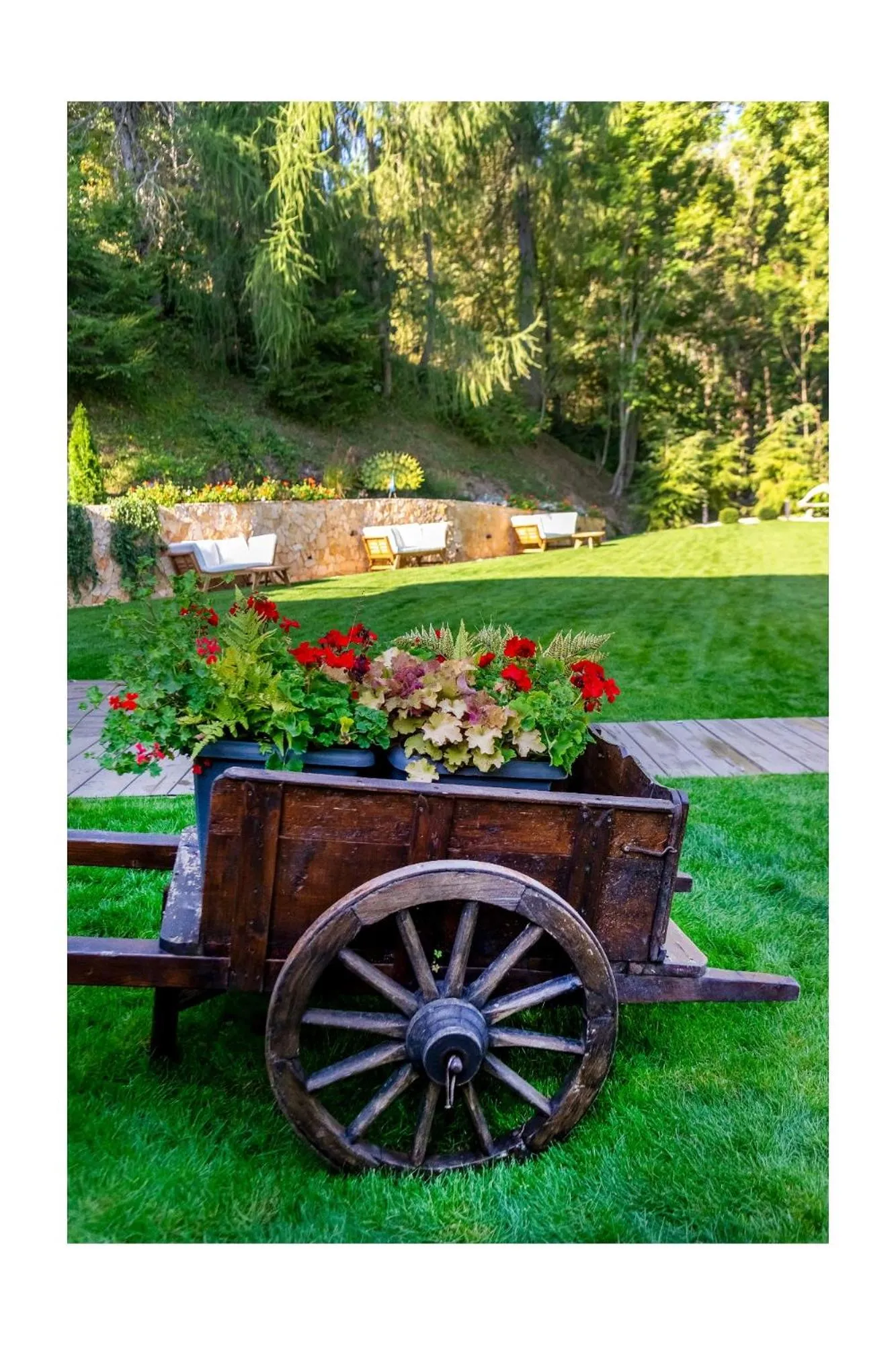 Garden in Chalet BRAGARD-Boutique Chalet & SPA