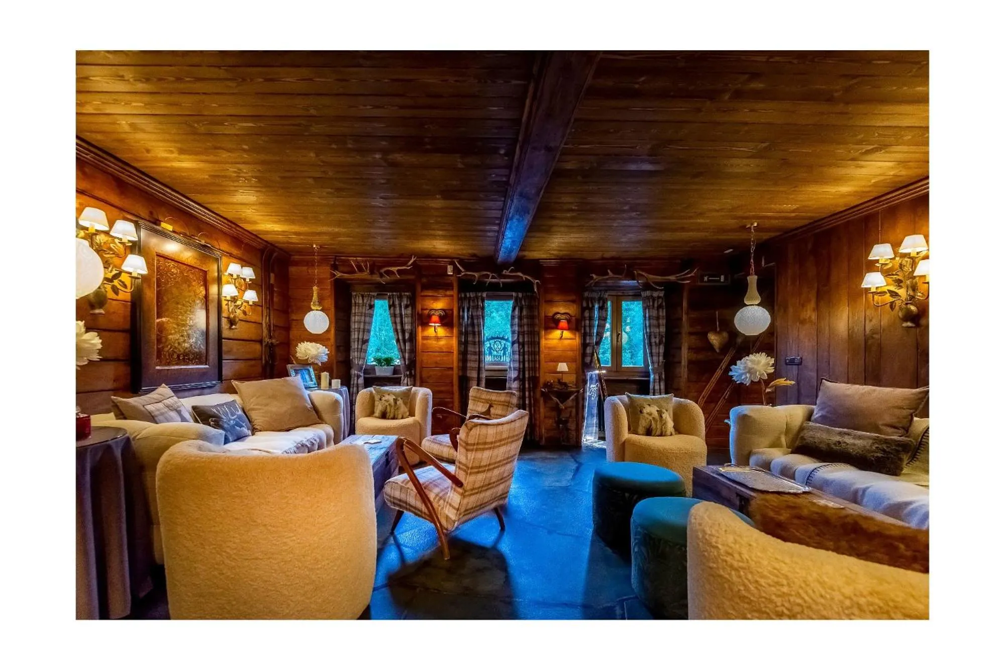 Living room in Chalet BRAGARD-Boutique Chalet & SPA