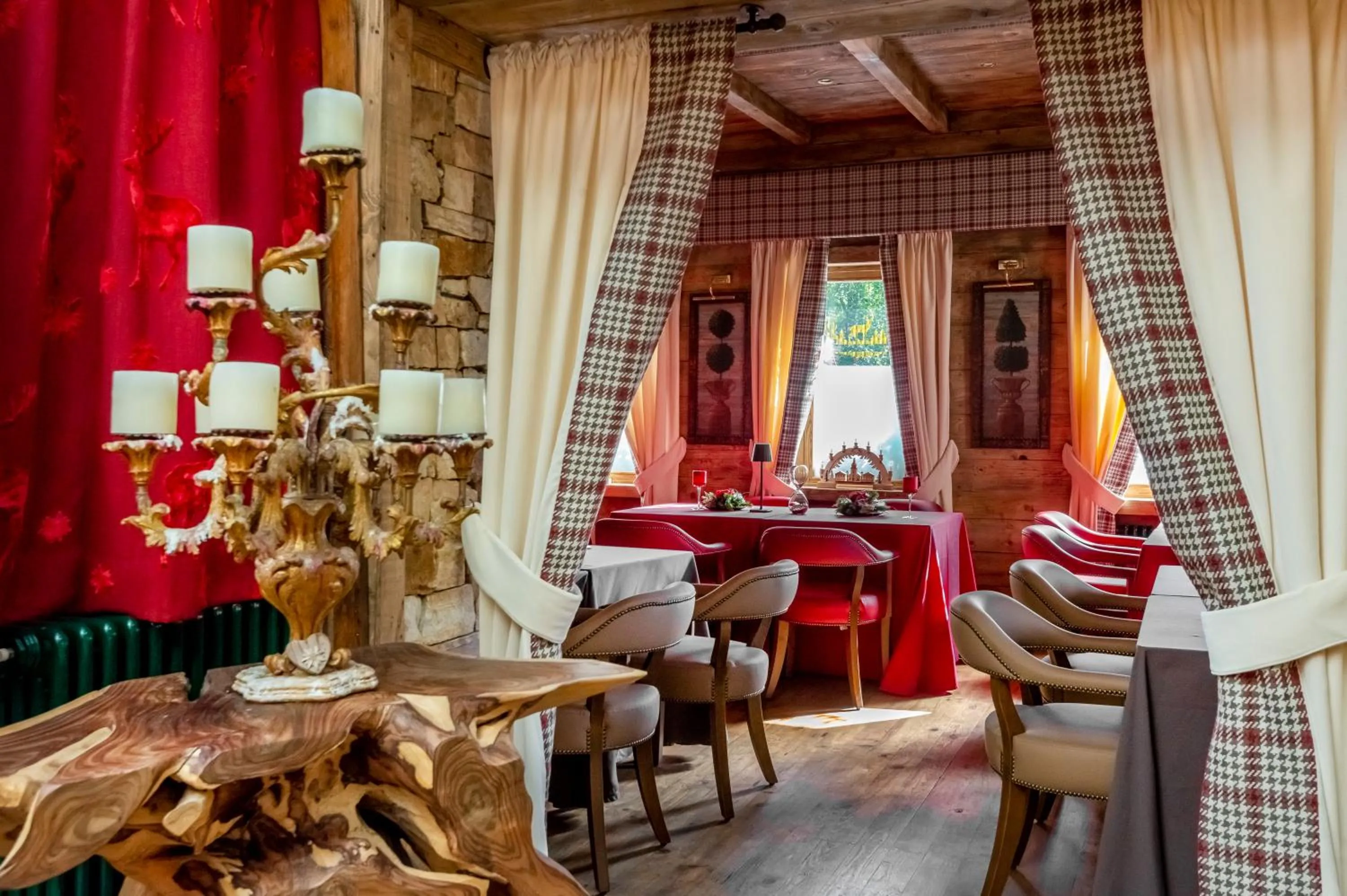 Restaurant/places to eat in Chalet BRAGARD-Boutique Chalet & SPA