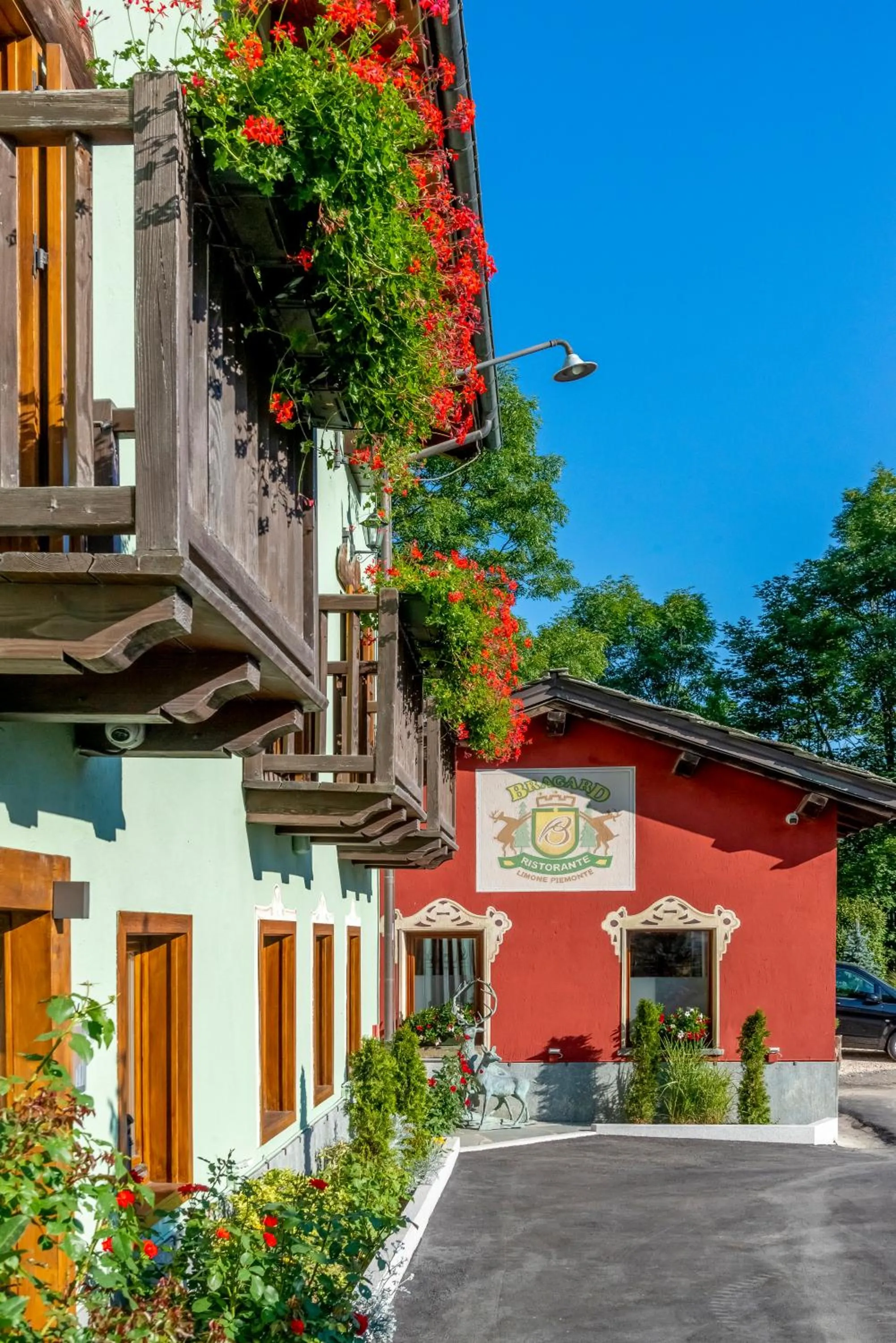 Property building in Chalet BRAGARD-Boutique Chalet & SPA