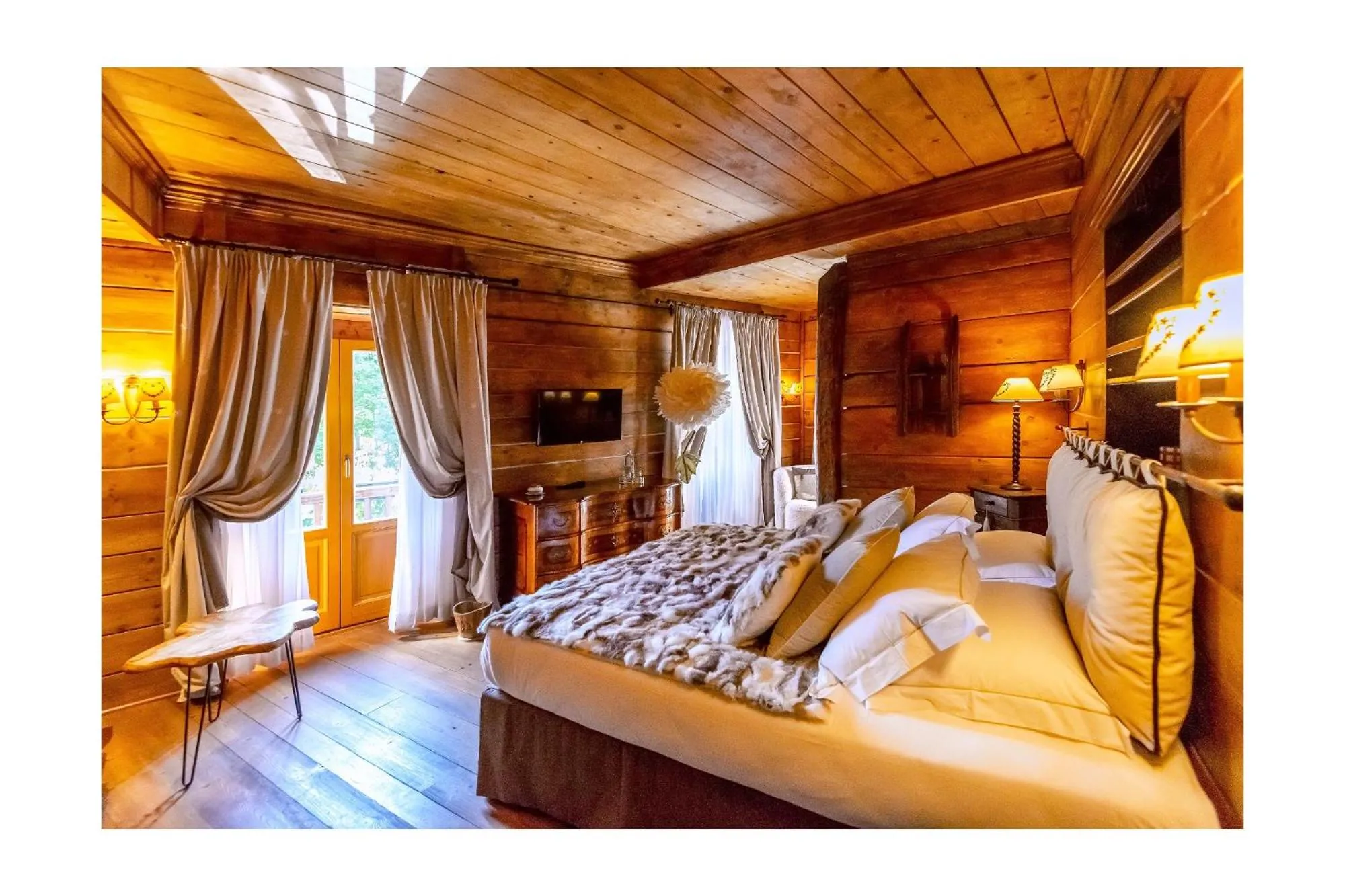 Bed in Chalet BRAGARD-Boutique Chalet & SPA