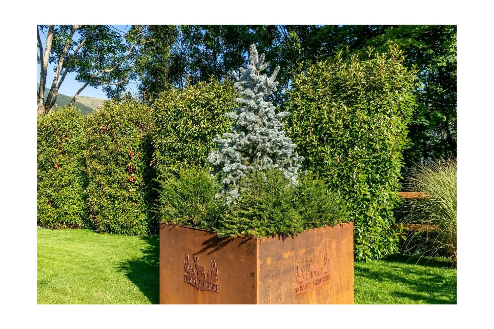 Garden in Chalet BRAGARD-Boutique Chalet & SPA