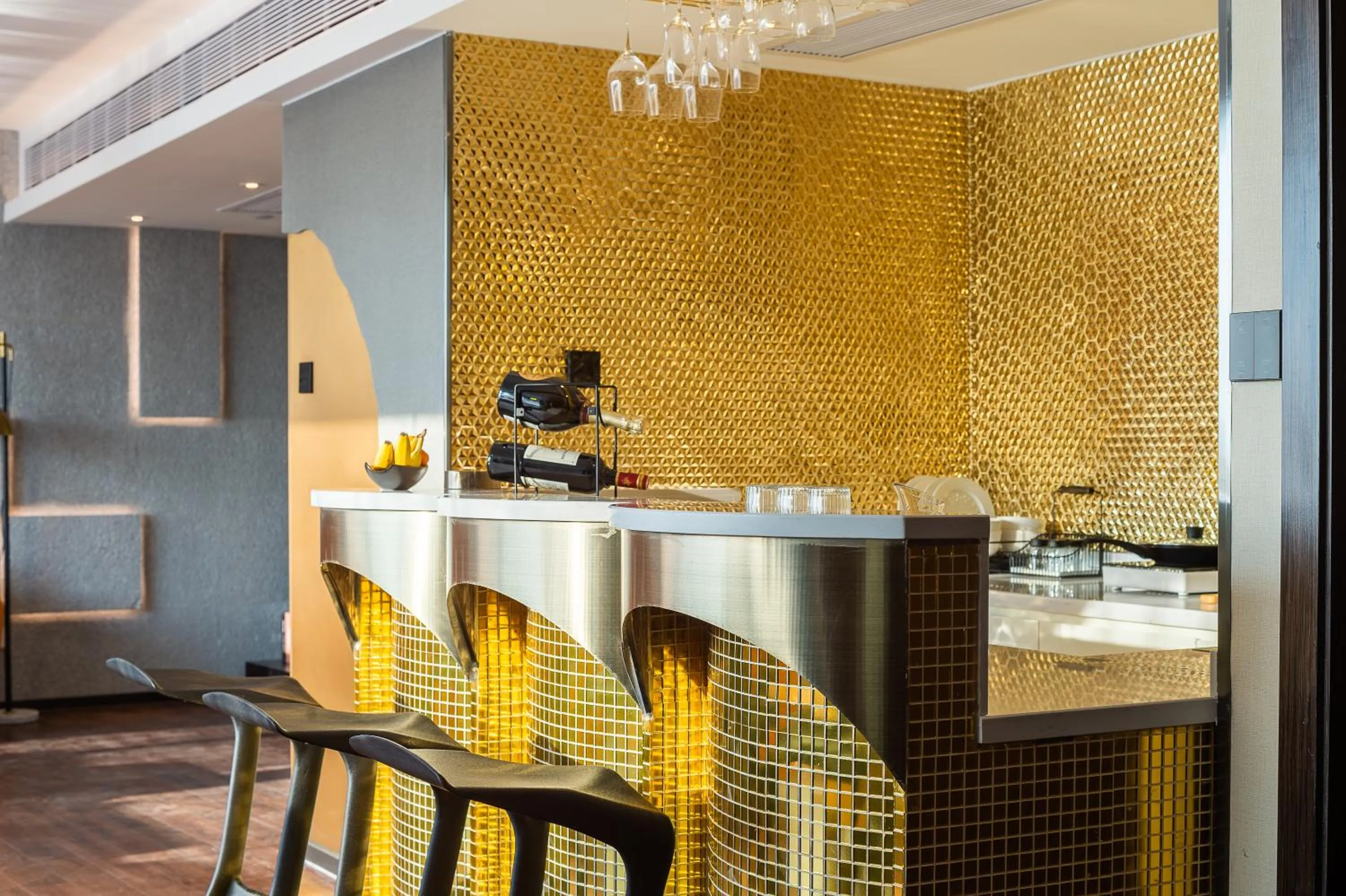 Kitchen or kitchenette in ELITE International Hotel Taikoo Hui Plaza Gangding Metro Station Branch