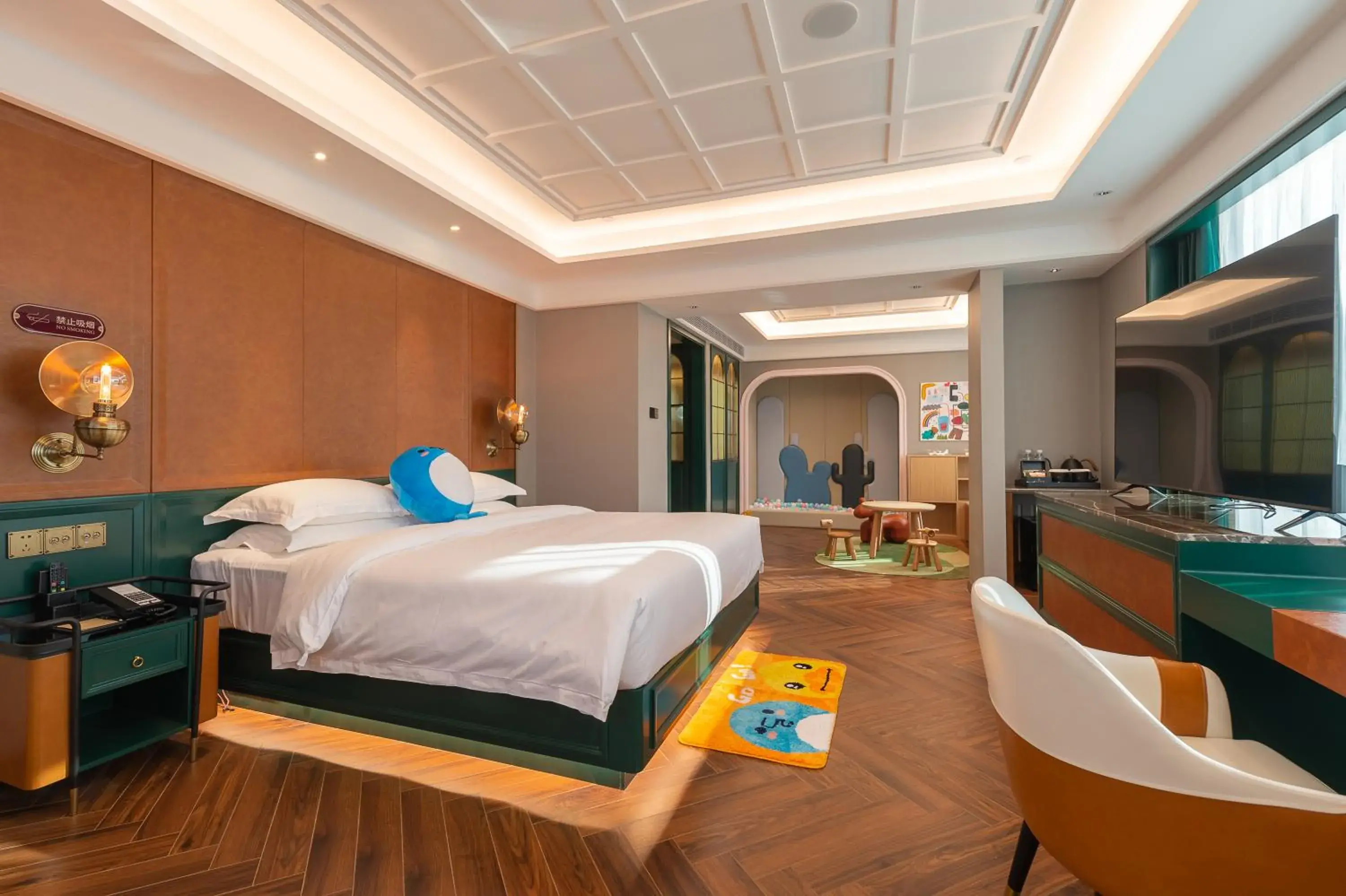 Family Suite in ELITE International Hotel Taikoo Hui Plaza Gangding Metro Station Branch Family Suite in ELITE International Hotel Taikoo Hui Plaza Gangding Metro Station Branch