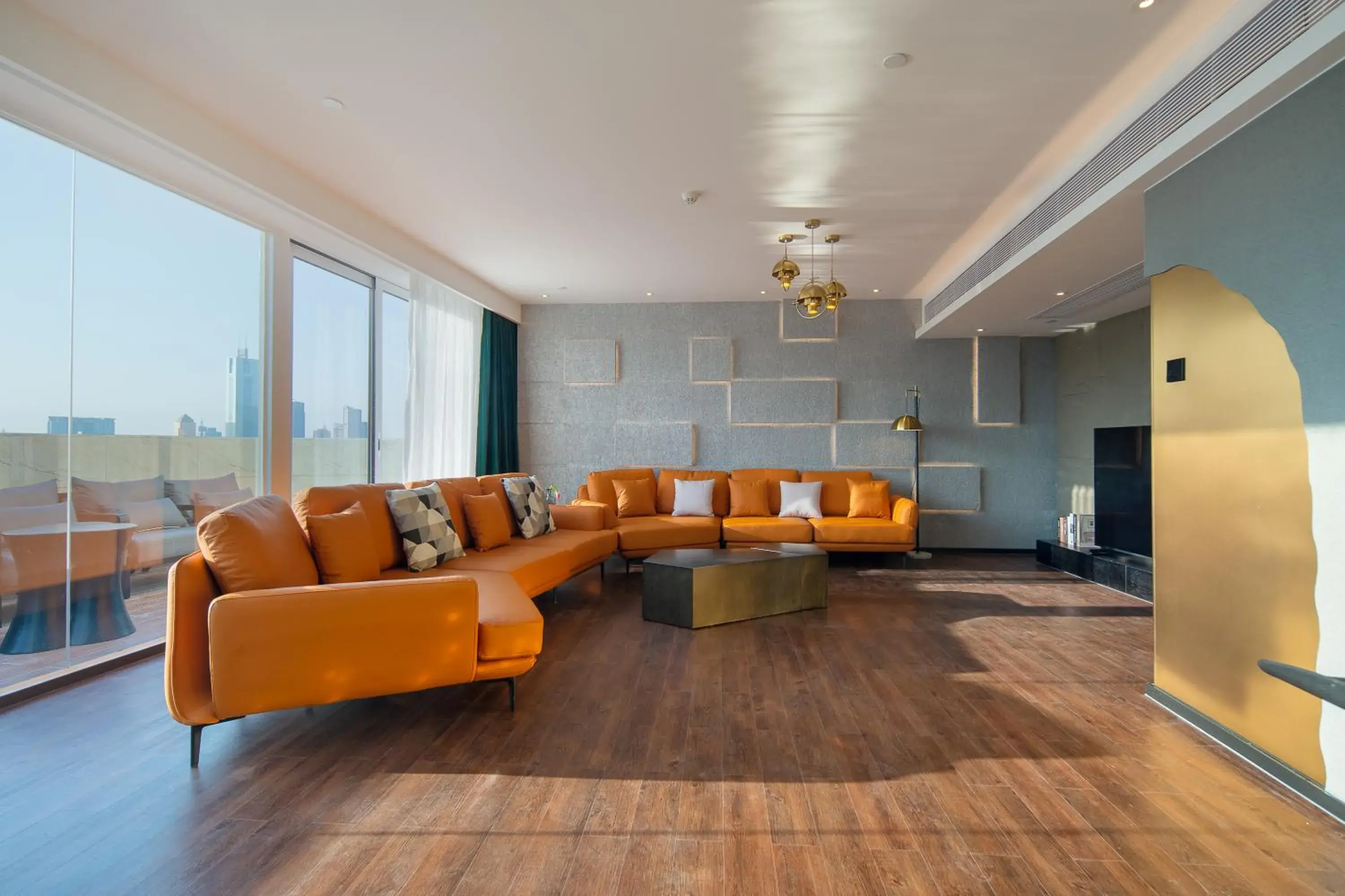 Premium Suite in ELITE International Hotel Taikoo Hui Plaza Gangding Metro Station Branch Premium Suite in ELITE International Hotel Taikoo Hui Plaza Gangding Metro Station Branch