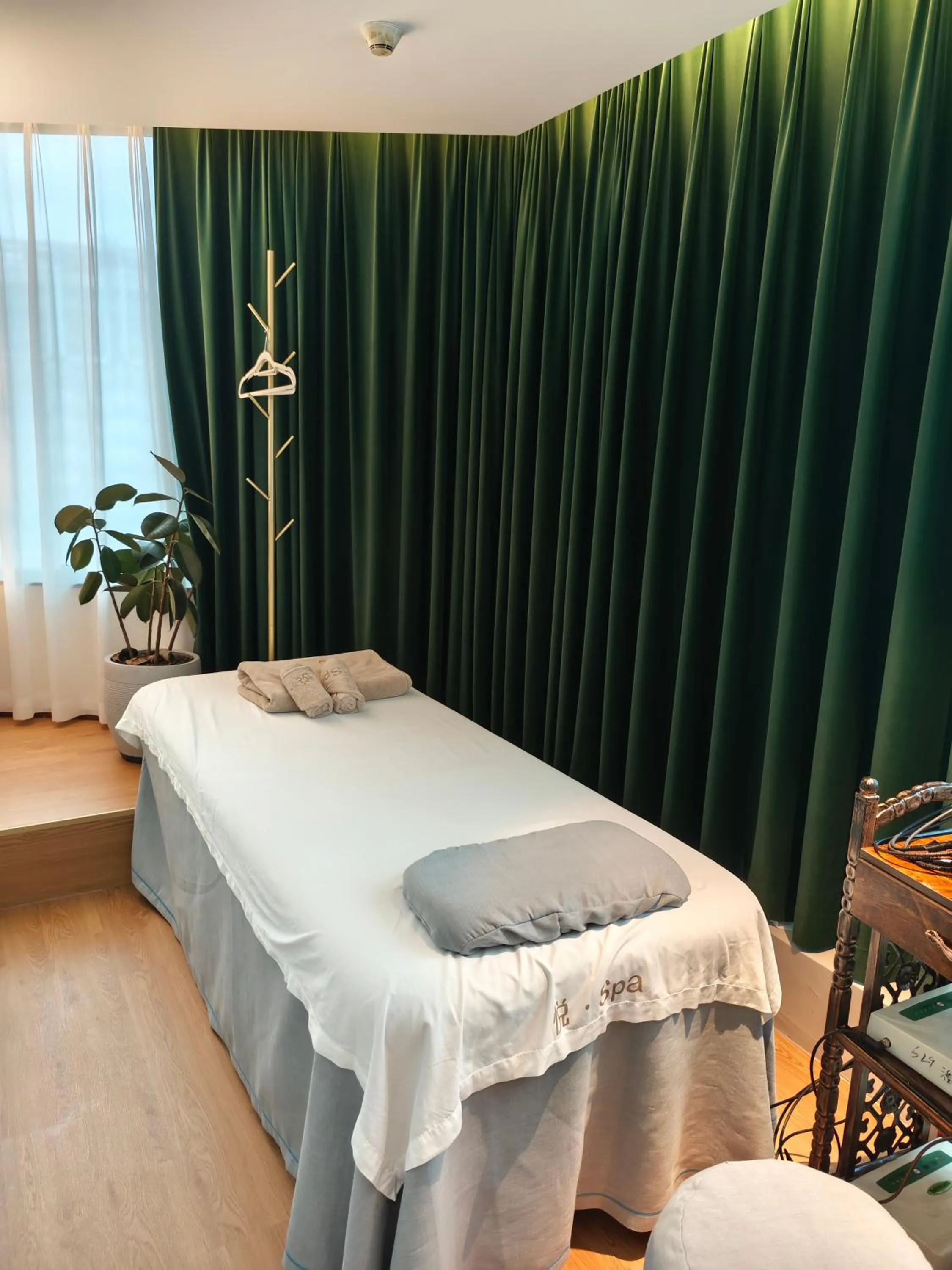 Spa and wellness centre/facilities in ELITE International Hotel Taikoo Hui Plaza Gangding Metro Station Branch