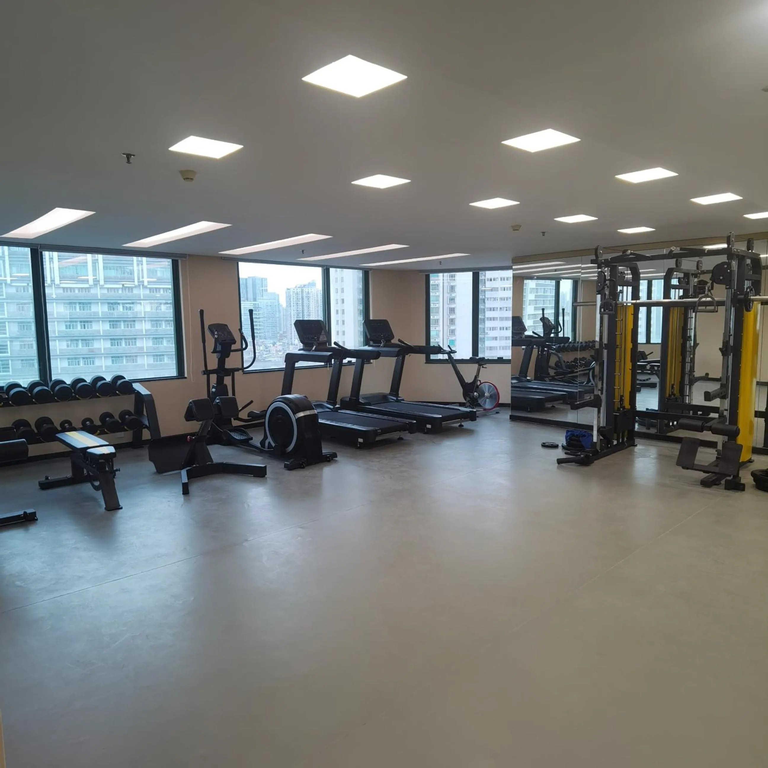 Fitness centre/facilities in ELITE International Hotel Taikoo Hui Plaza Gangding Metro Station Branch
