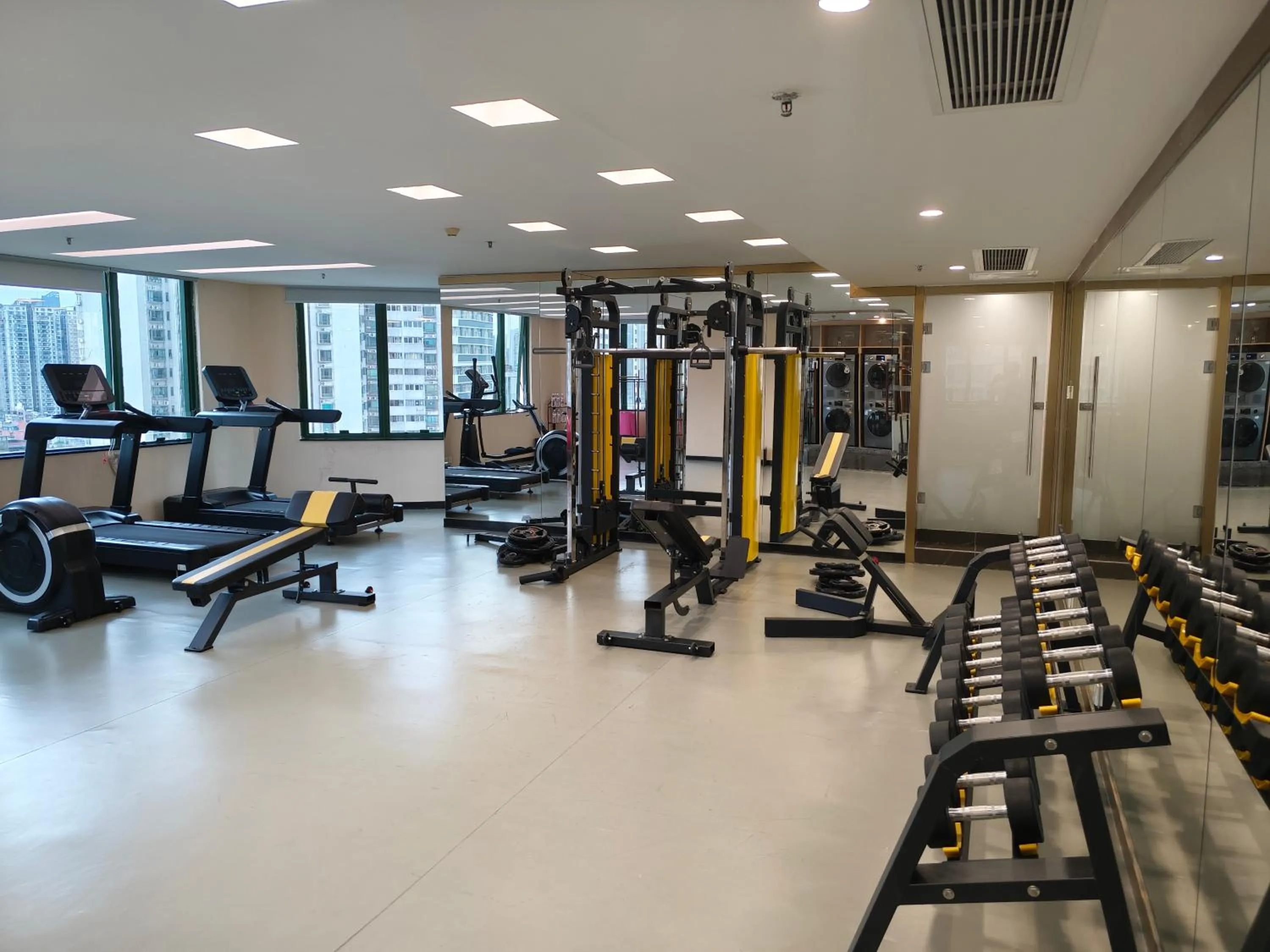 Fitness centre/facilities in ELITE International Hotel Taikoo Hui Plaza Gangding Metro Station Branch
