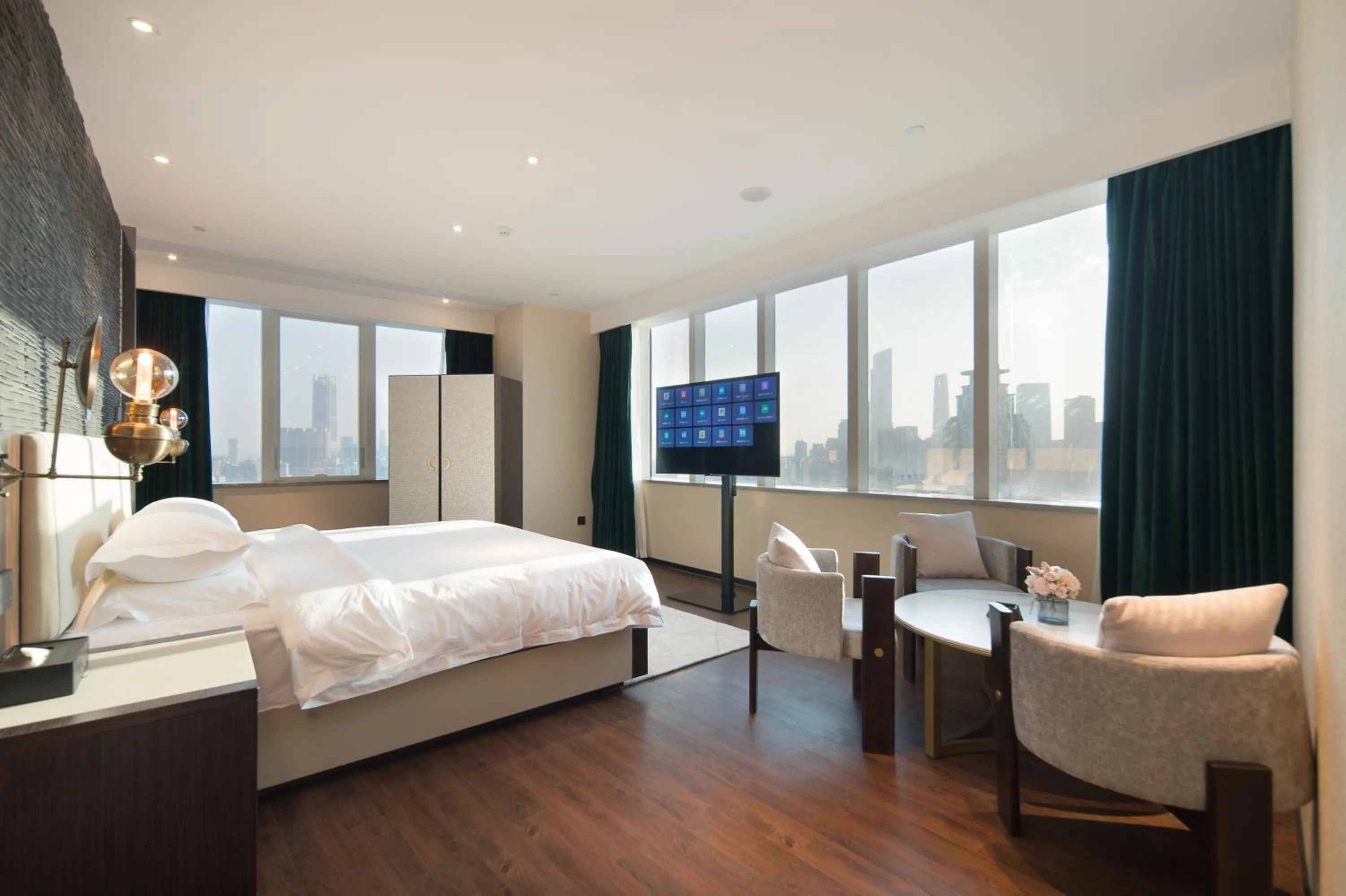 Bed in ELITE International Hotel Taikoo Hui Plaza Gangding Metro Station Branch