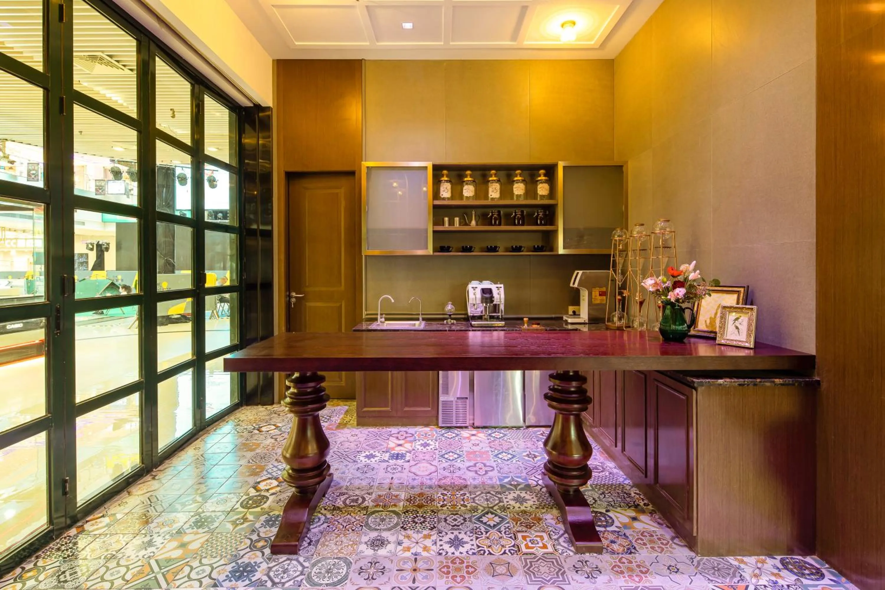Coffee/tea facilities in ELITE International Hotel Taikoo Hui Plaza Gangding Metro Station Branch