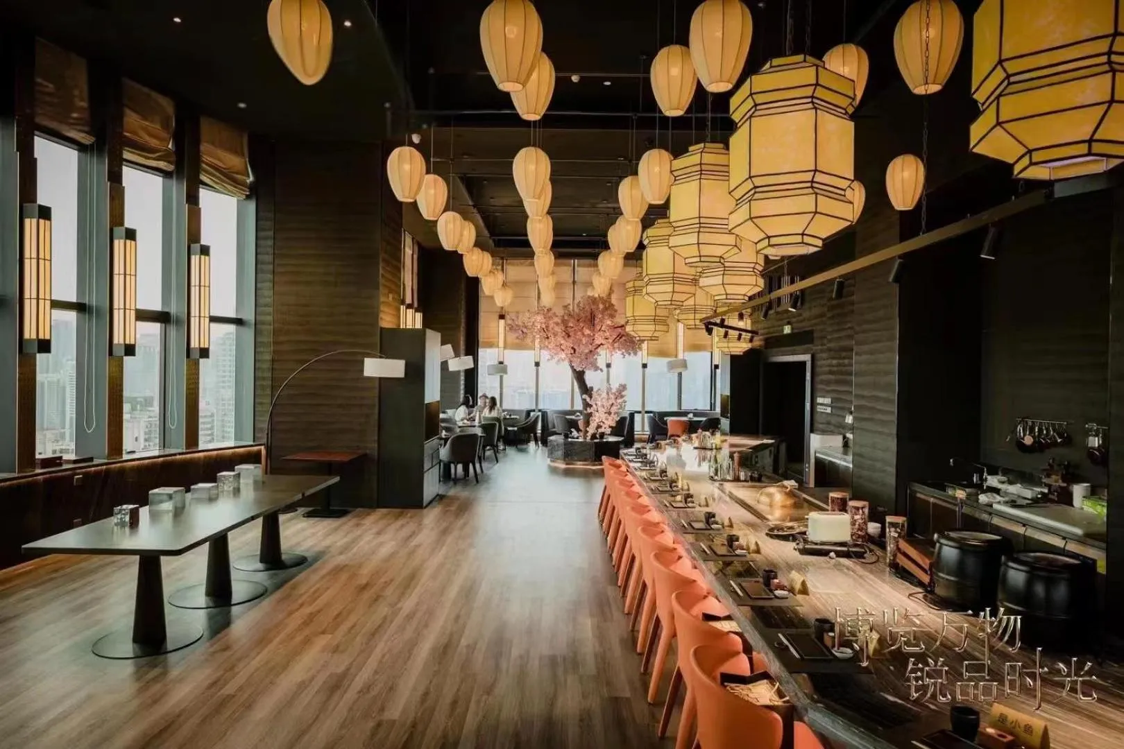 Restaurant/places to eat in ELITE International Hotel Taikoo Hui Plaza Gangding Metro Station Branch