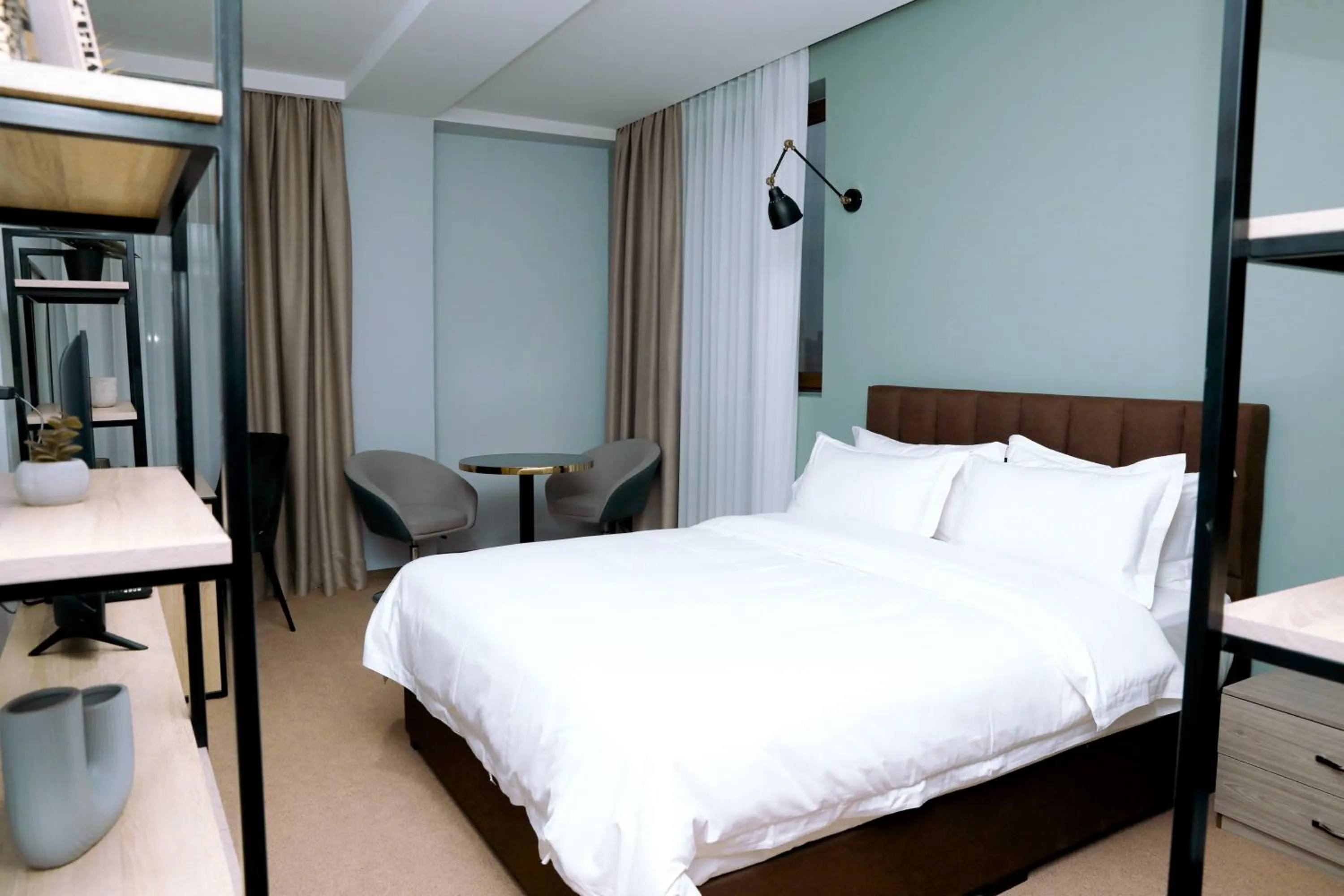 Property building, Bed in Felinger Concept Hotel