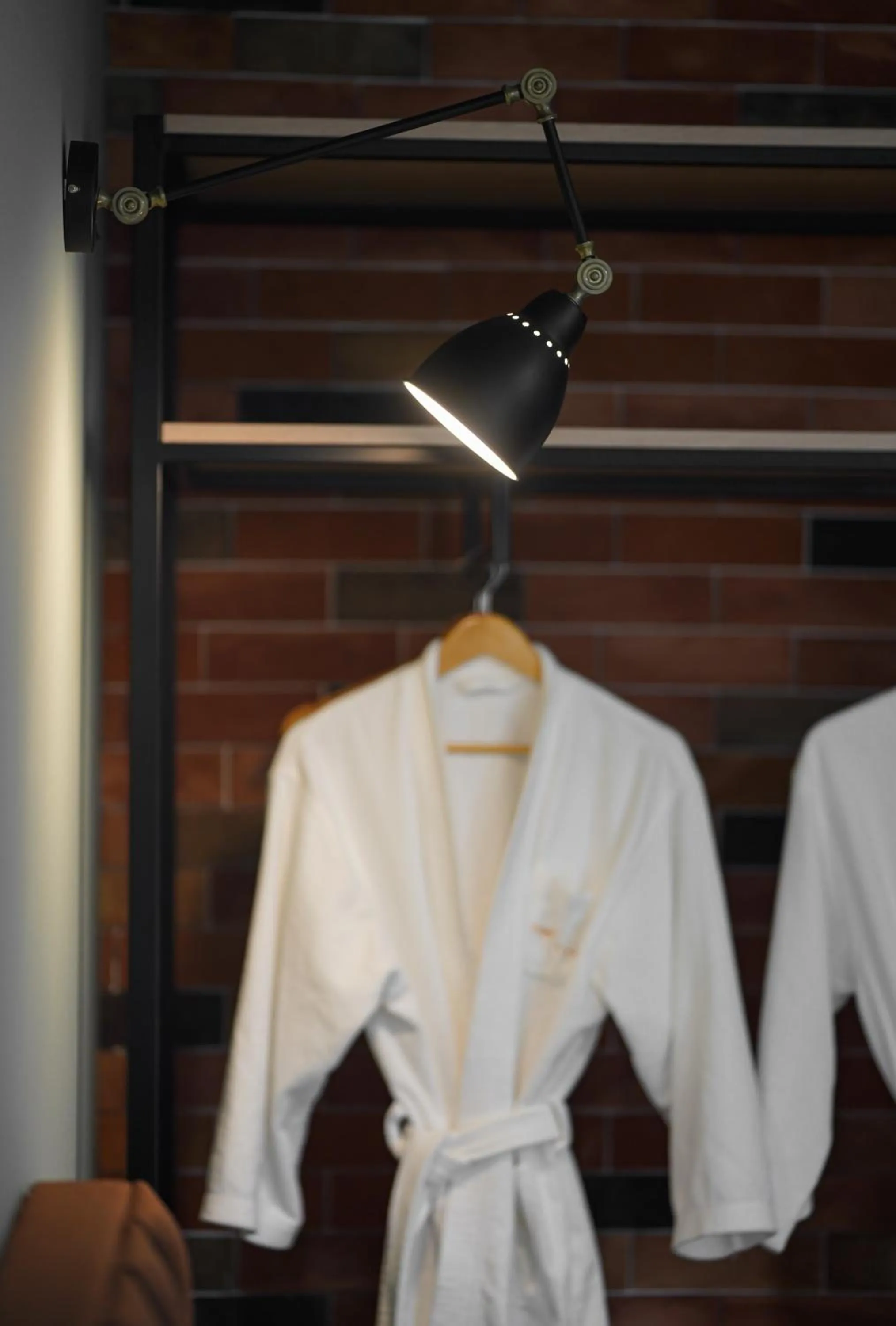 wardrobe in Felinger Concept Hotel