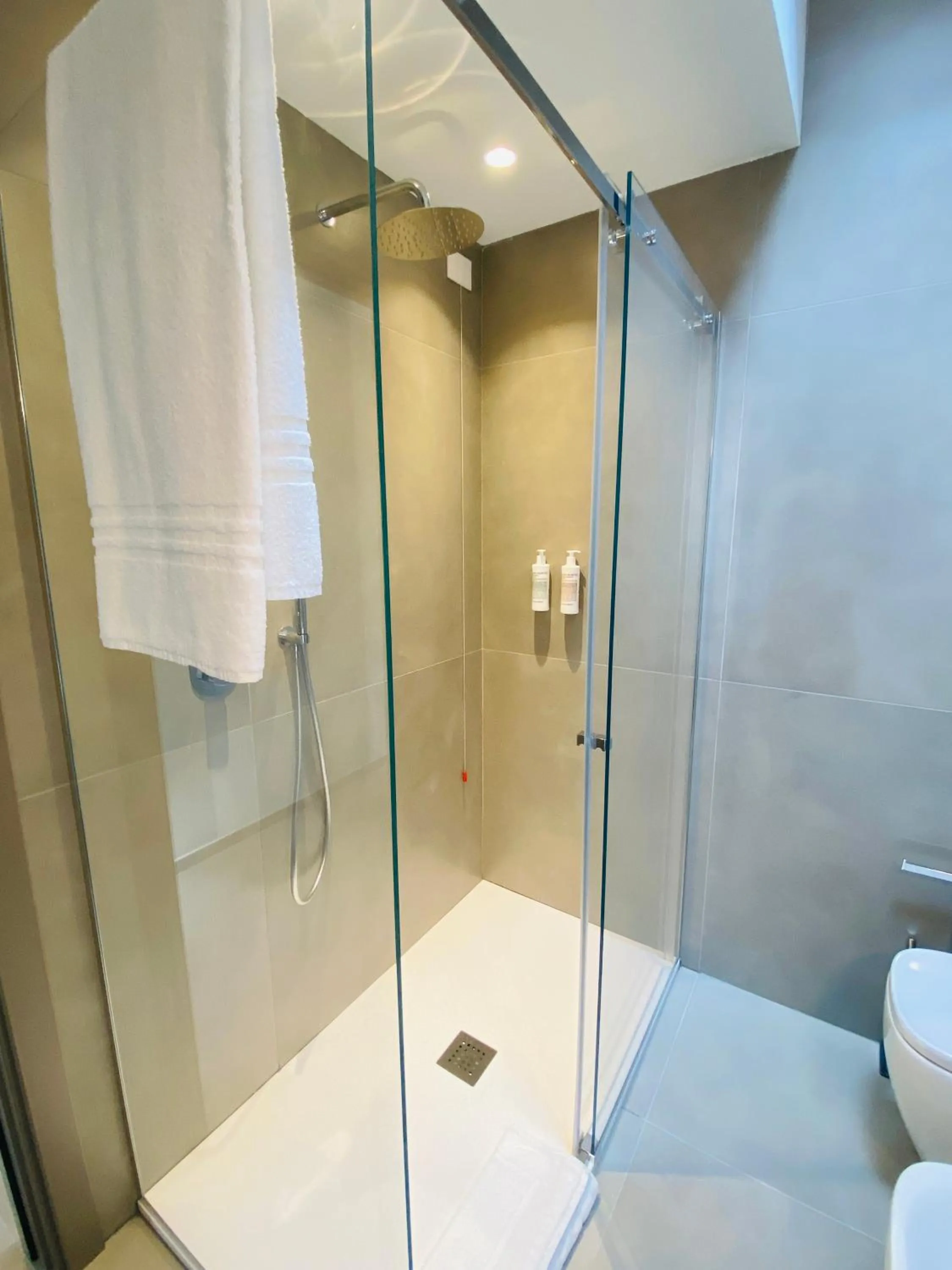 Shower in Marino1958 RTA