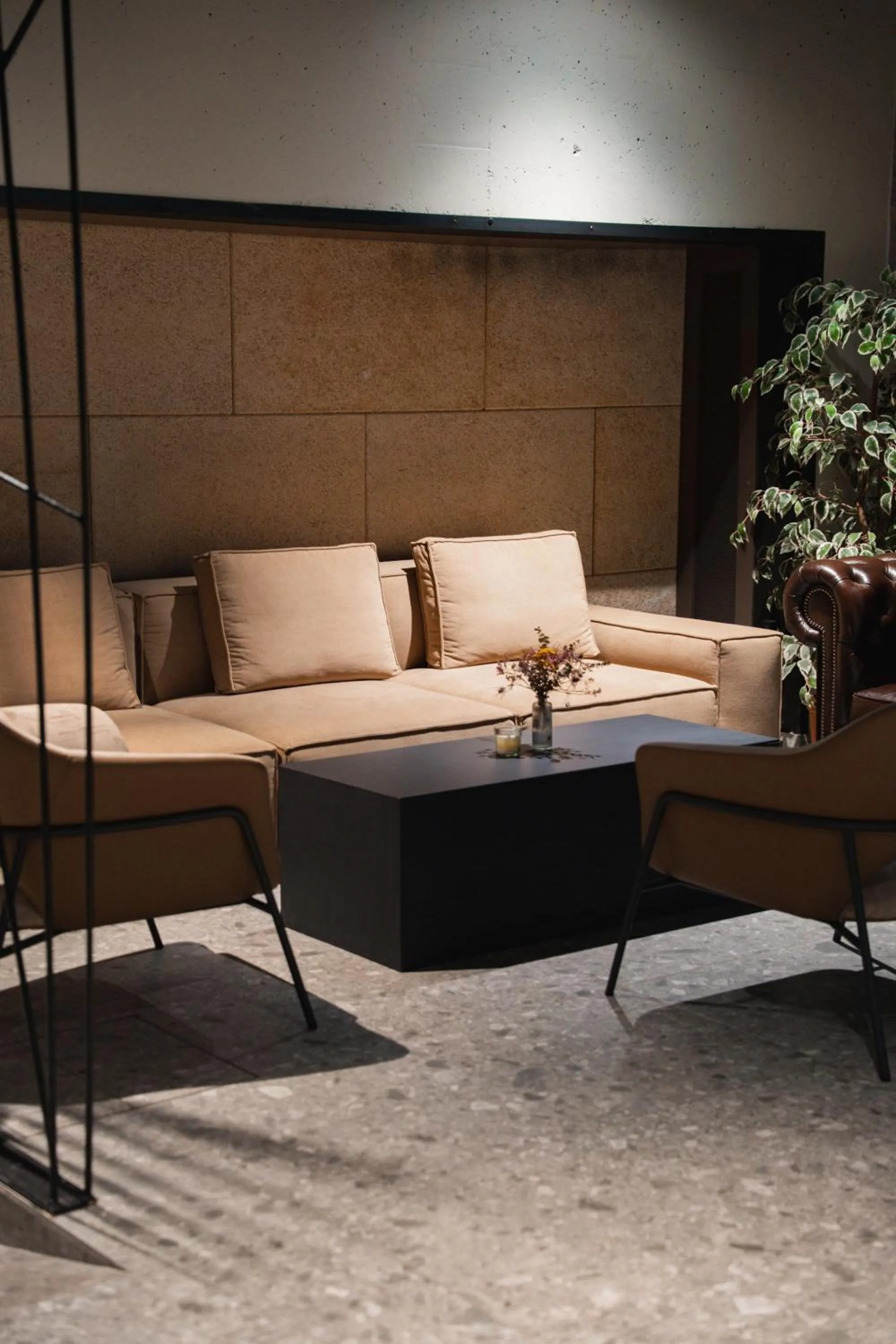 Seating area in Hotel Lonca