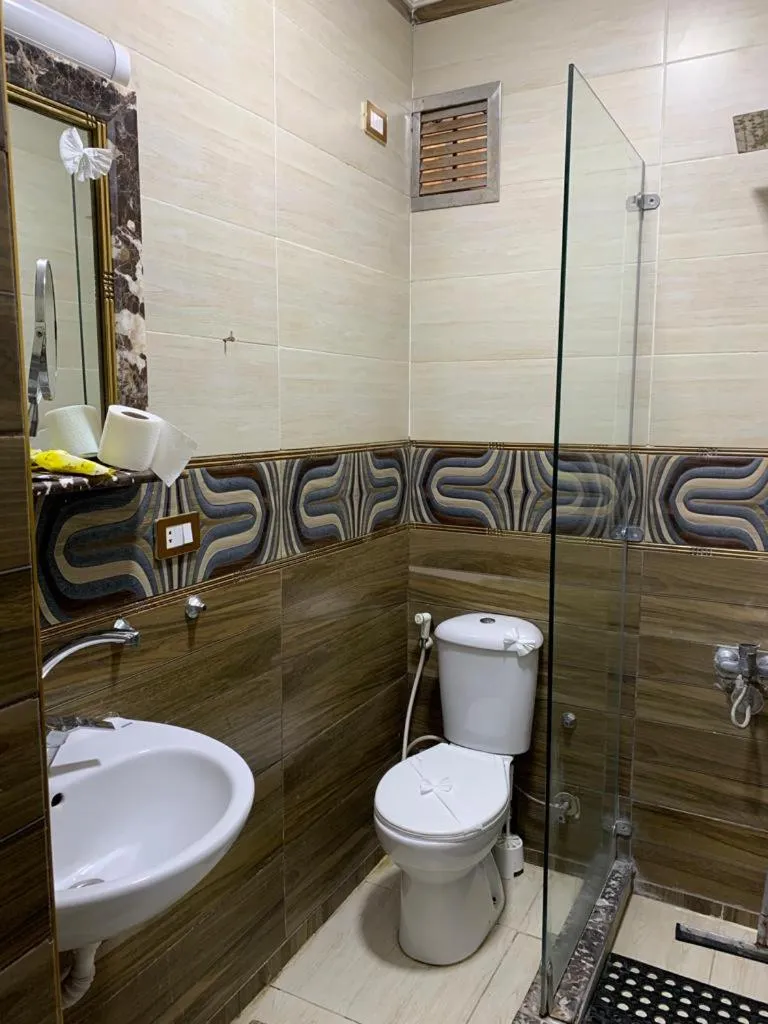 Shower in Magic Hotel