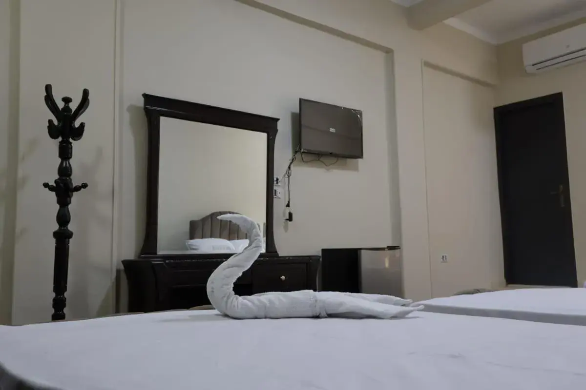 Deluxe Single Room in Magic Hotel Deluxe Single Room in Magic Hotel