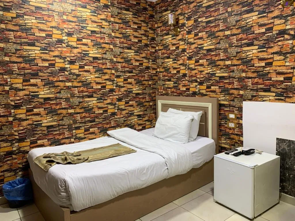 Photo of the whole room in Magic Hotel