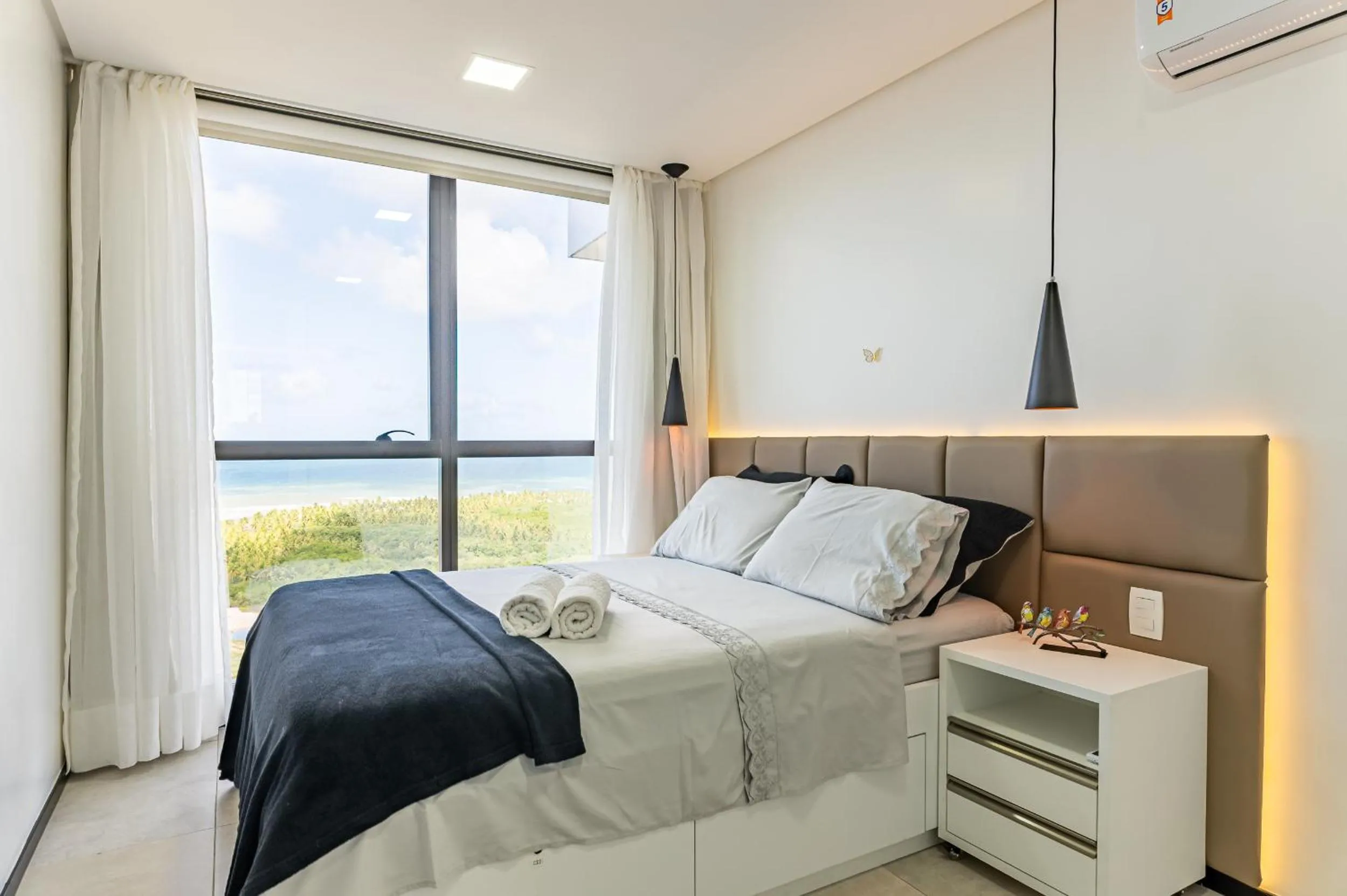 BHS Flat a beira mar 2105