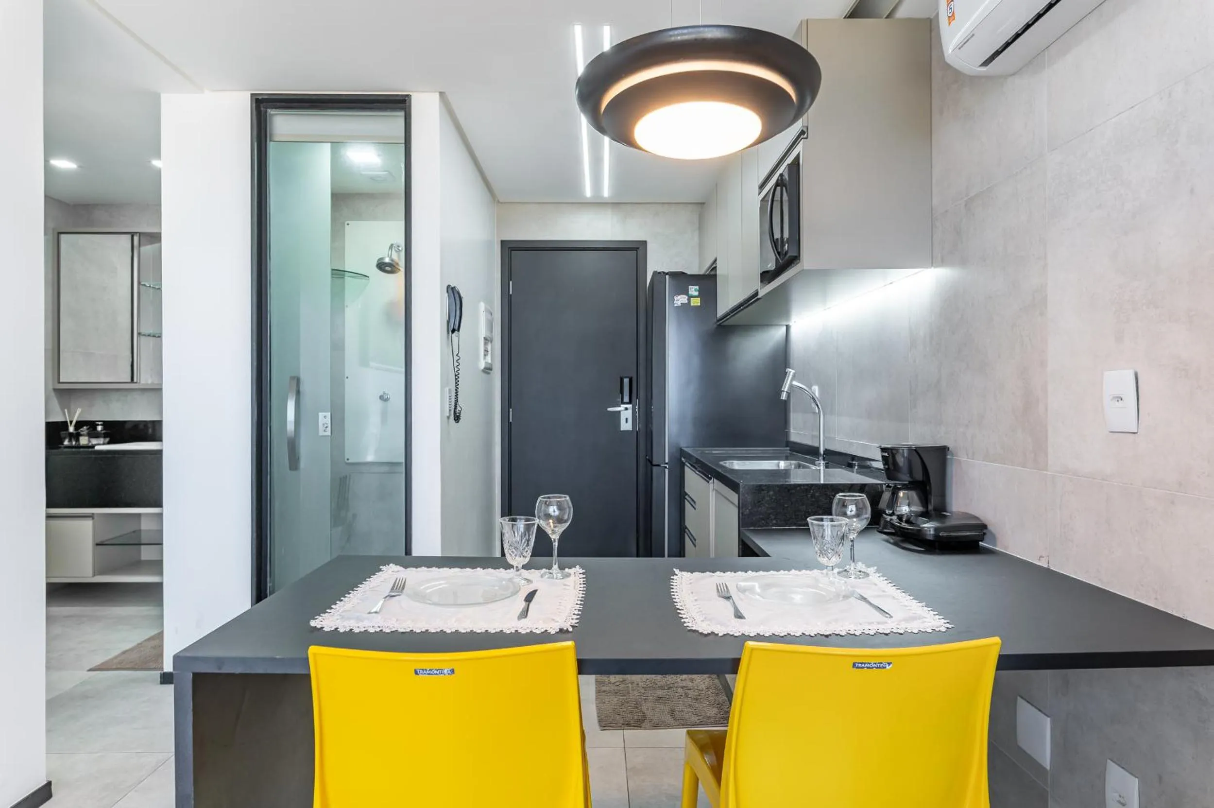 BHS Flat a beira mar 2105