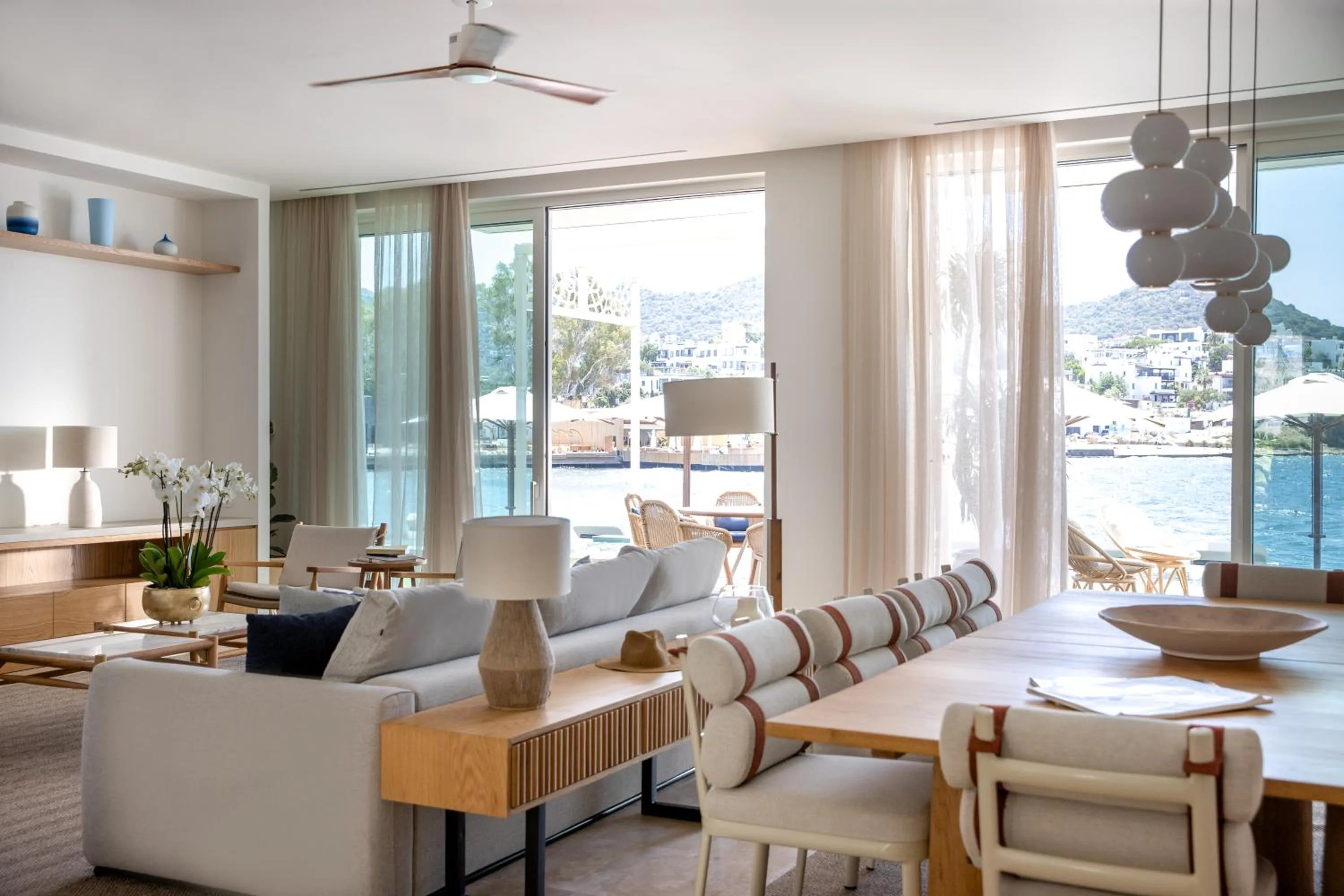 Living room in Yalikavak Marina Hotel By Social Living Collection