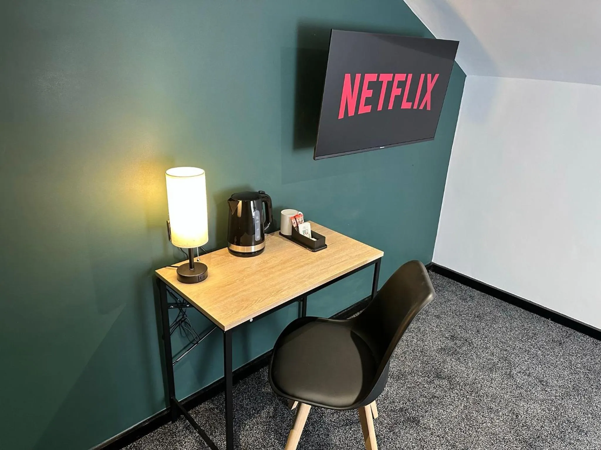 TV and multimedia in OYO The Avenue