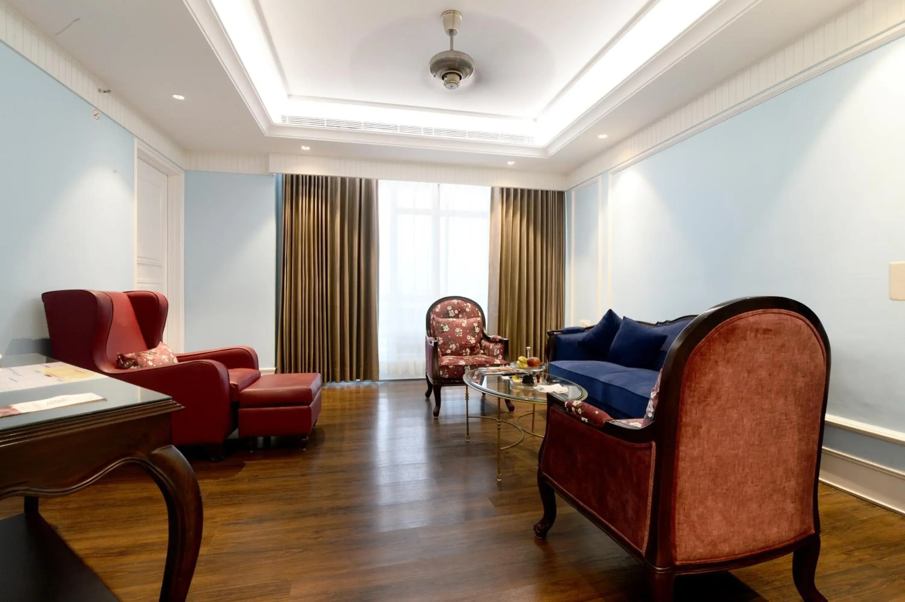 Living room in Royal Orchid Fort Resort Mussoorie Living room in Royal Orchid Fort Resort Mussoorie