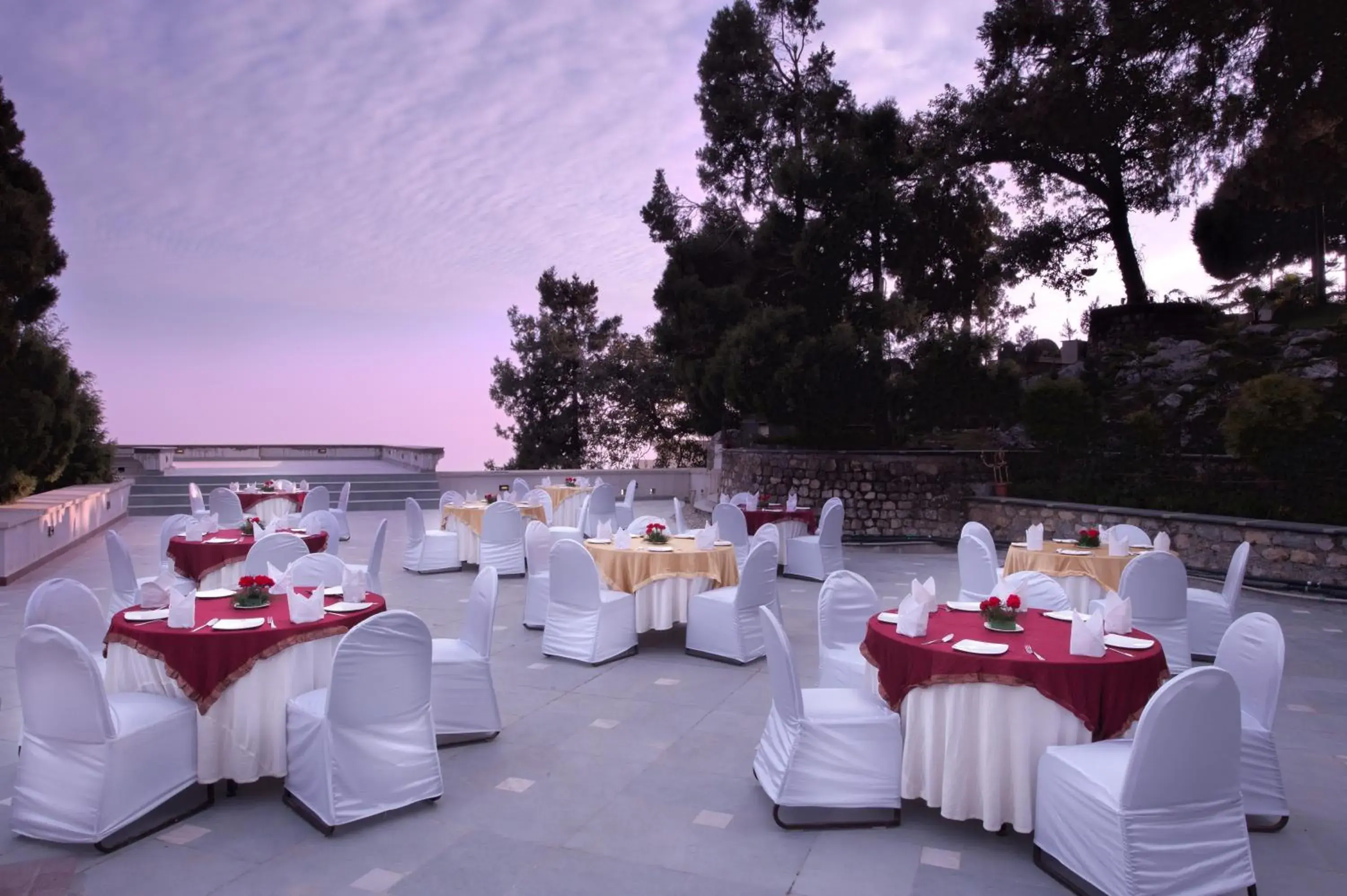 Restaurant/places to eat in Royal Orchid Fort Resort Mussoorie Restaurant/places to eat in Royal Orchid Fort Resort Mussoorie
