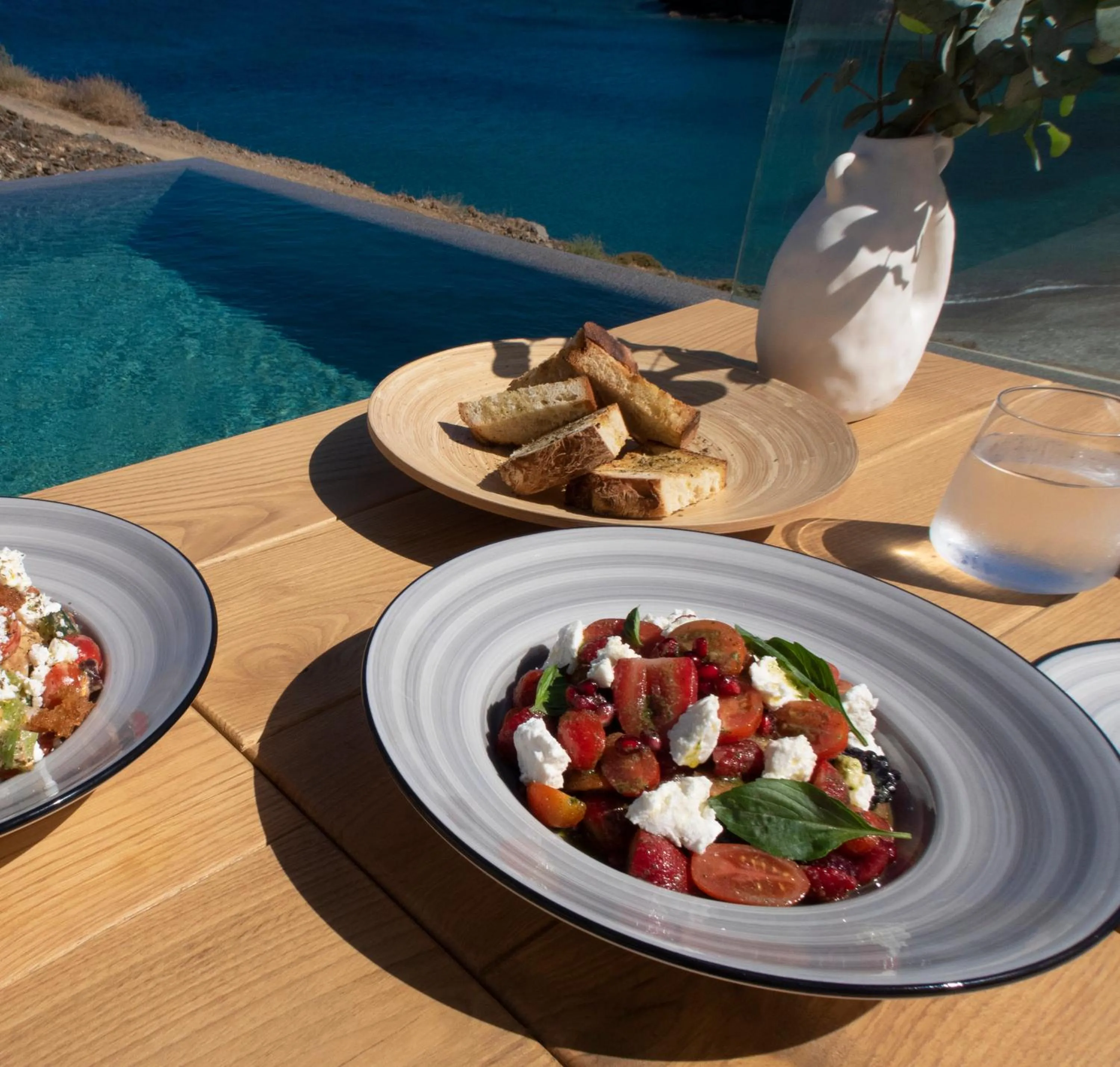 Restaurant/places to eat in Anassa Boutique Hotel