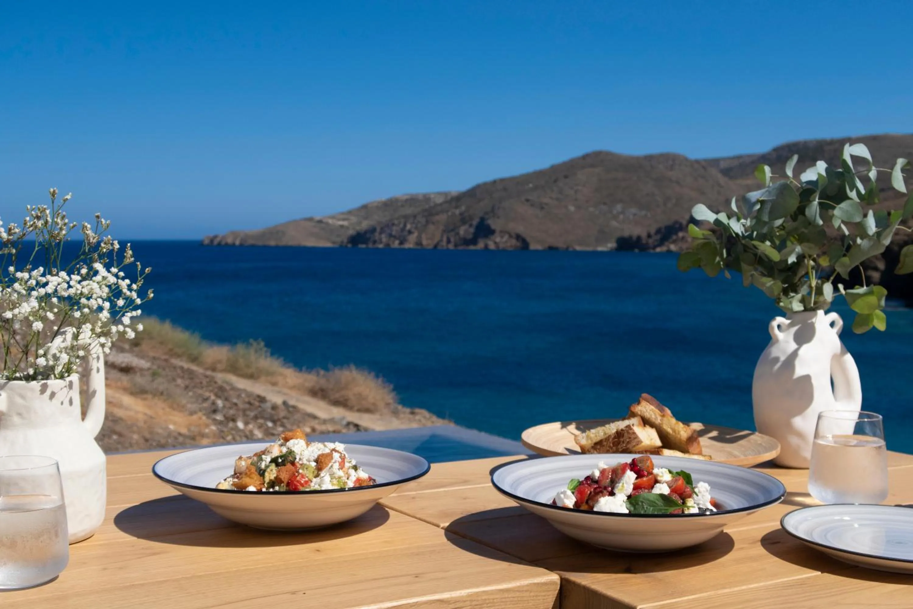 Restaurant/places to eat in Anassa Boutique Hotel