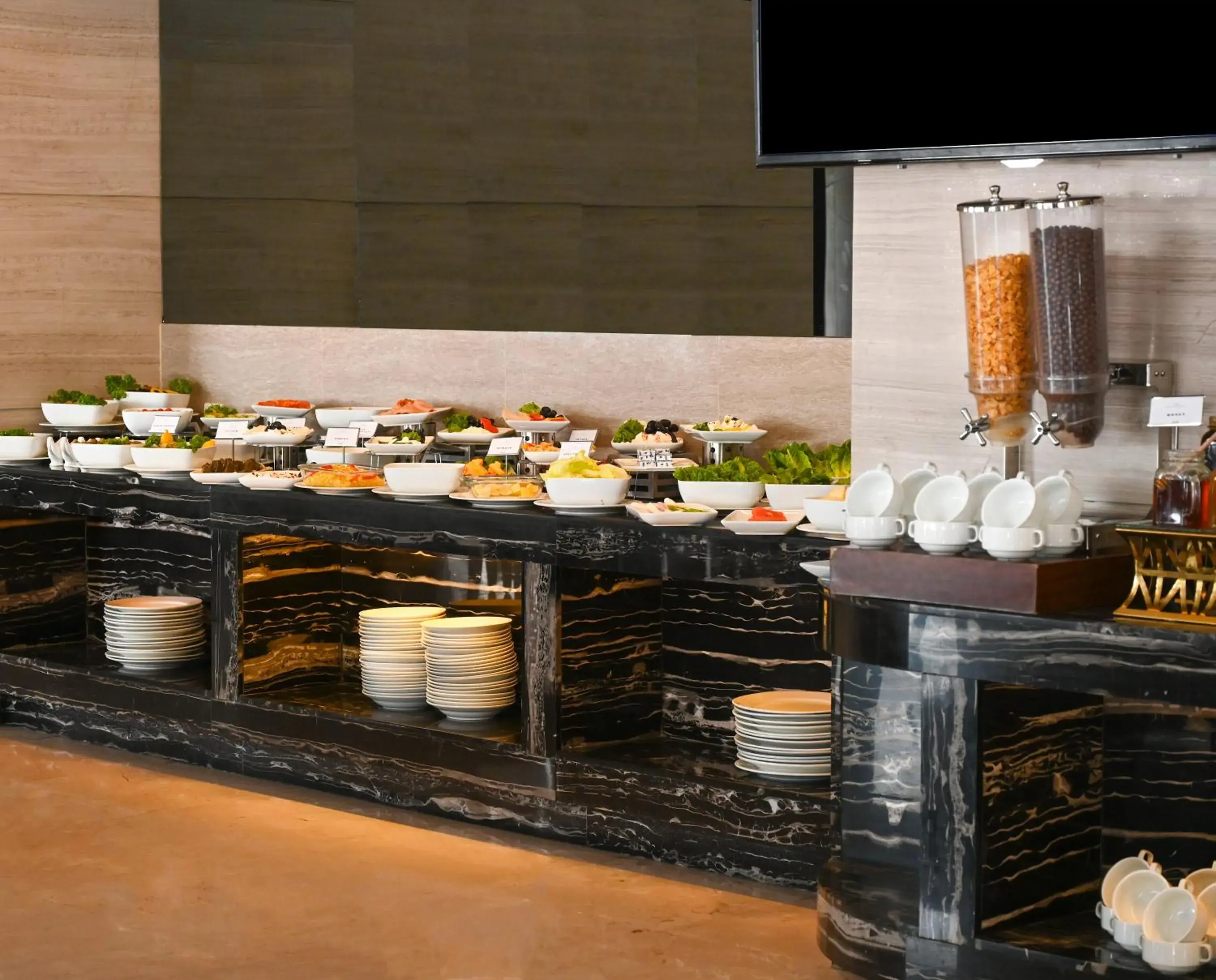 Food and drinks in Boudl Al Qasr Food and drinks in Boudl Al Qasr