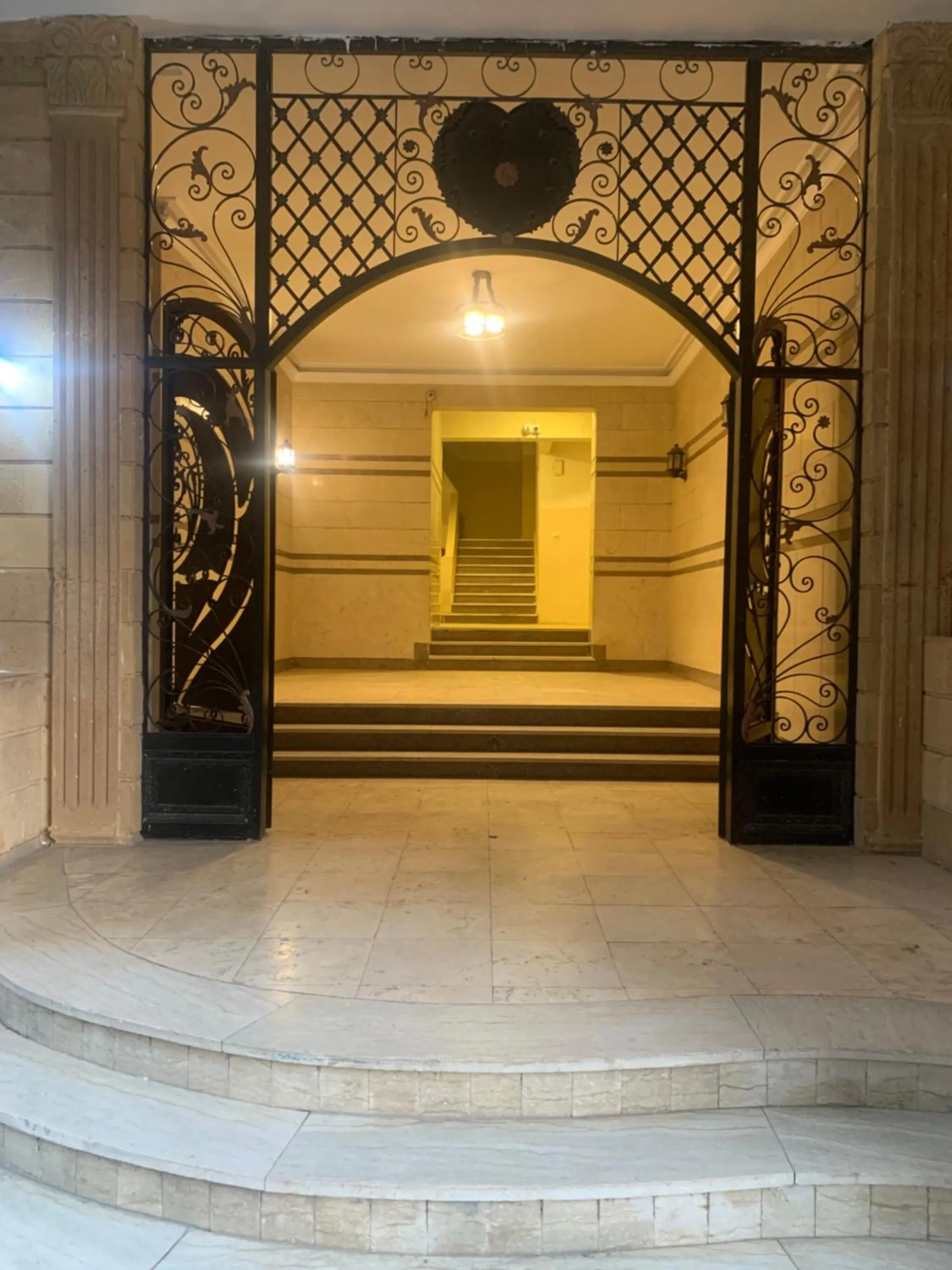 Facade/entrance in GEM view BOUTIQUE