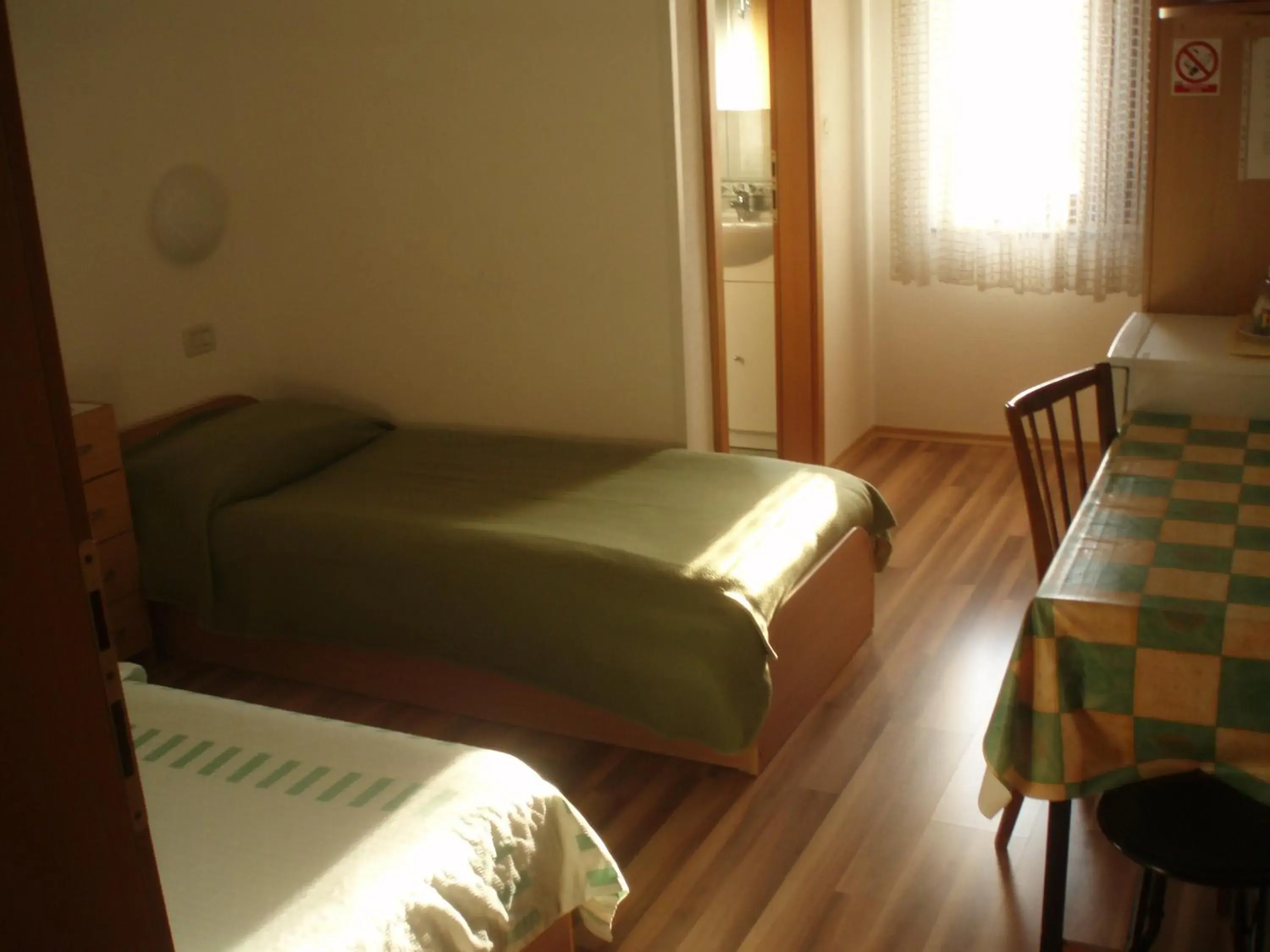Twin Room with Bathroom - single occupancy in Guest House Lidija Twin Room with Bathroom - single occupancy in Guest House Lidija