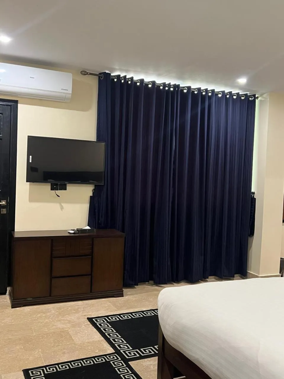 TV and multimedia in BULAND HEIGHTS