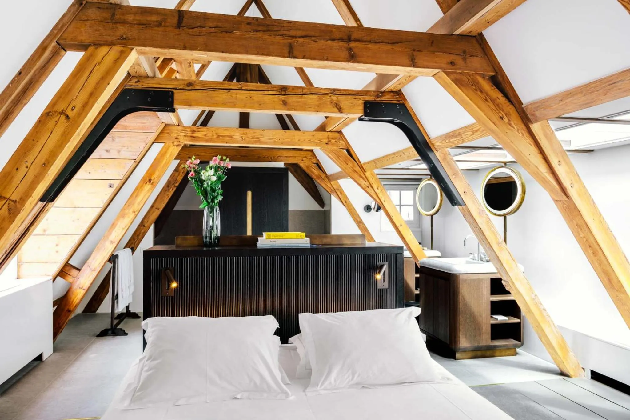 Bedroom, Bed in The Dylan Amsterdam - The Leading Hotels of the World