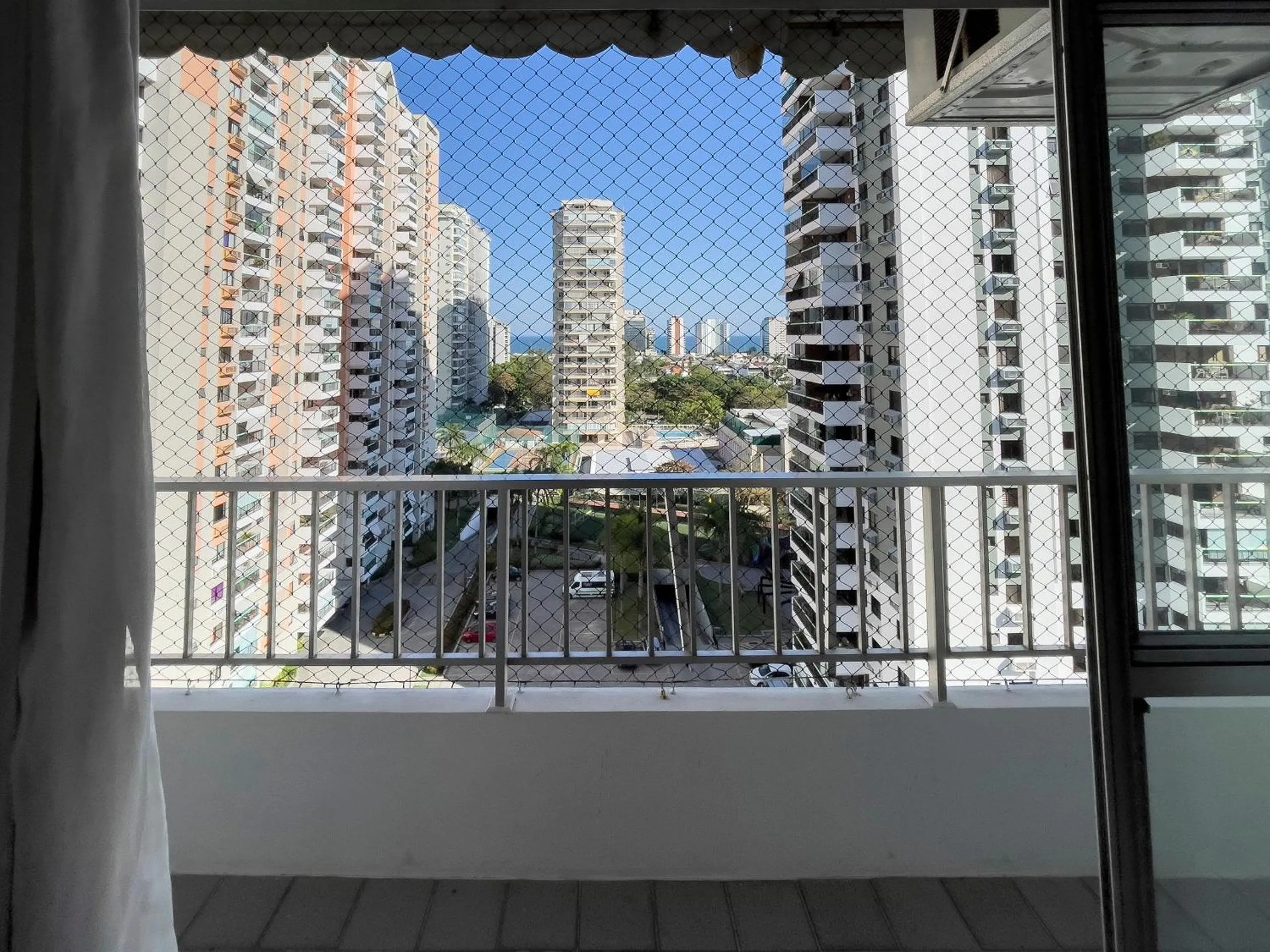Balcony/Terrace in Descubra o Paraíso na Barra, Tudo ao Seu Alcance