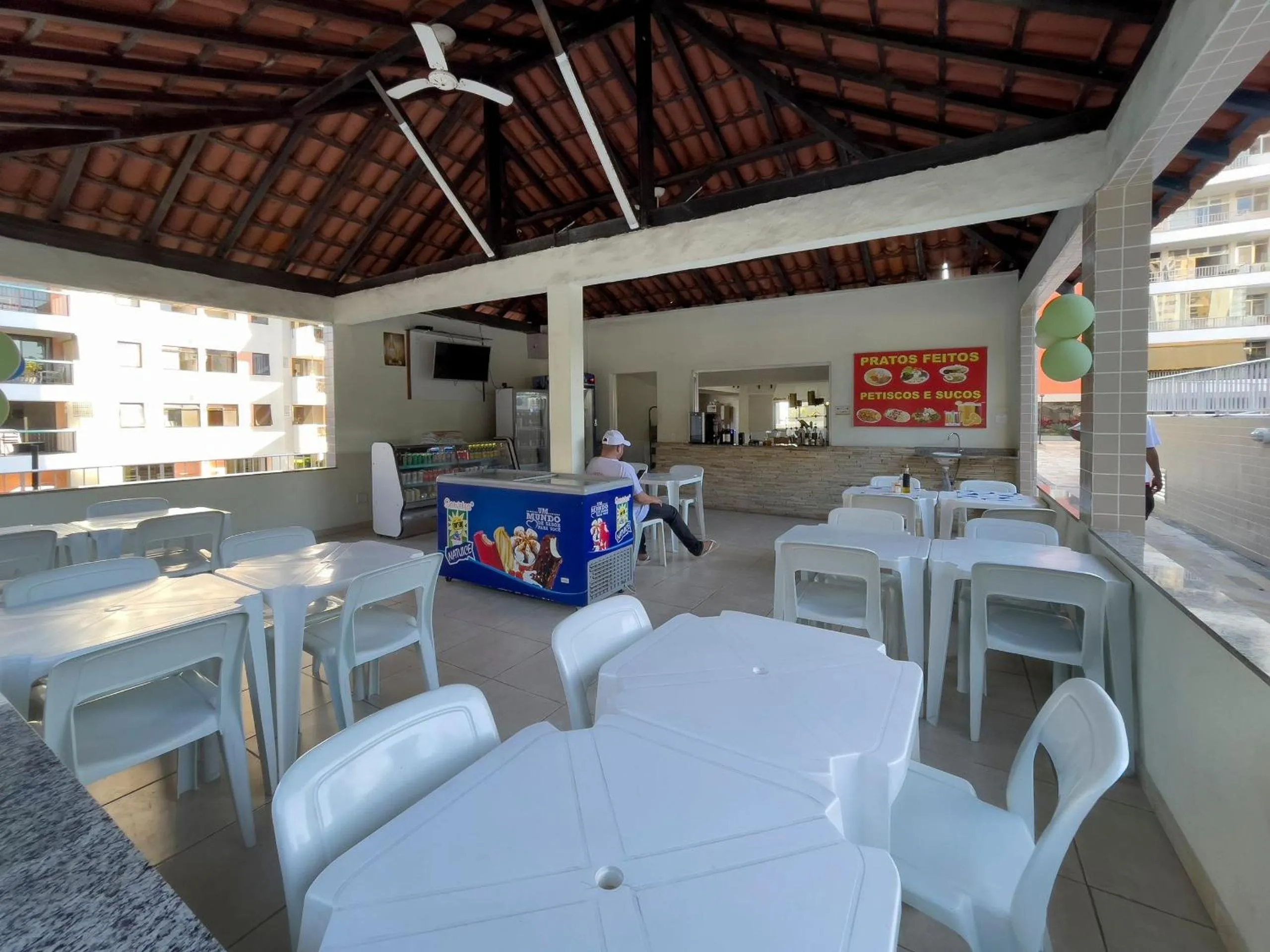 Restaurant/places to eat in Descubra o Paraíso na Barra, Tudo ao Seu Alcance