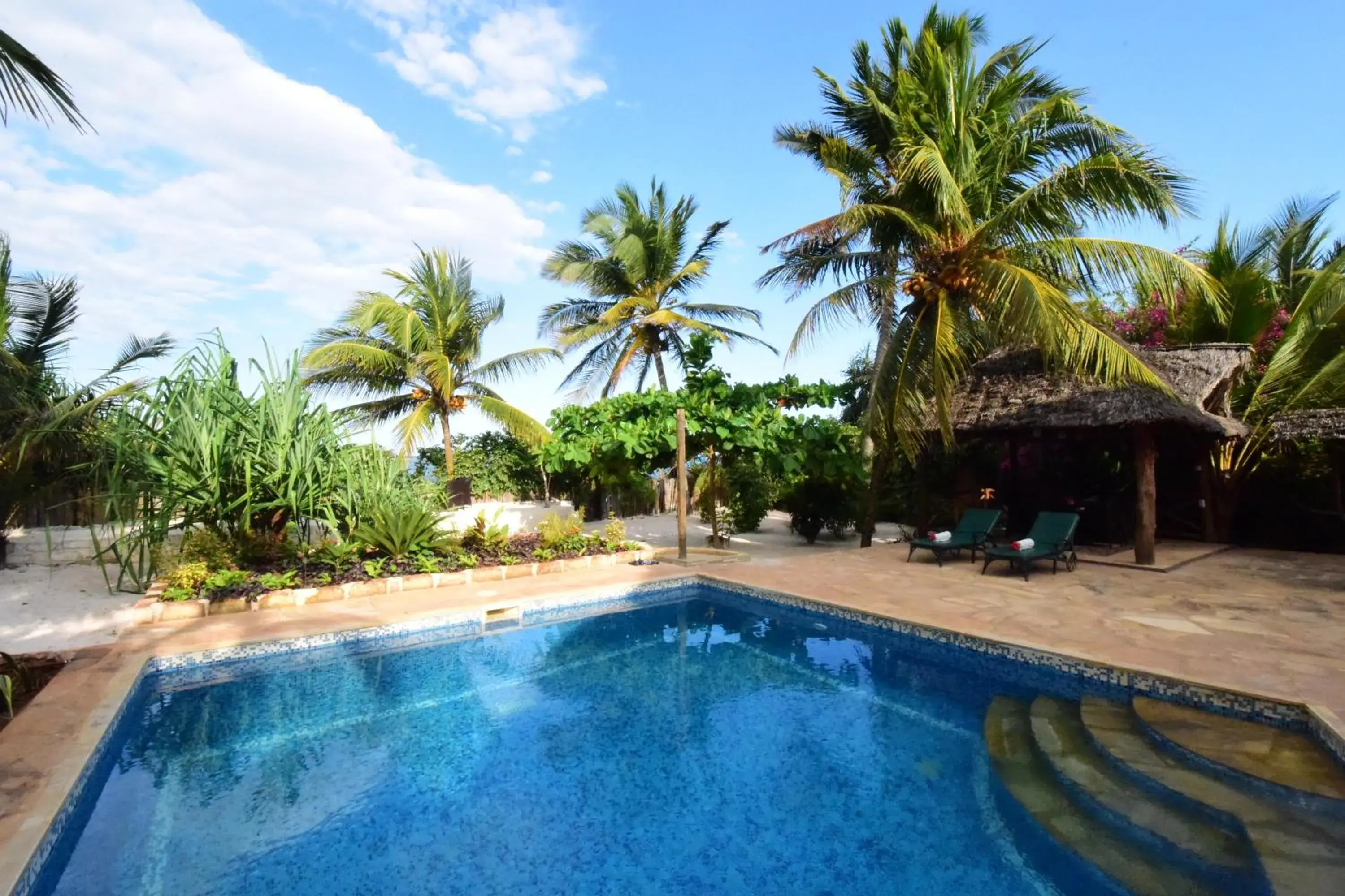 Swimming pool in Tamani Villas Swimming pool in Tamani Villas